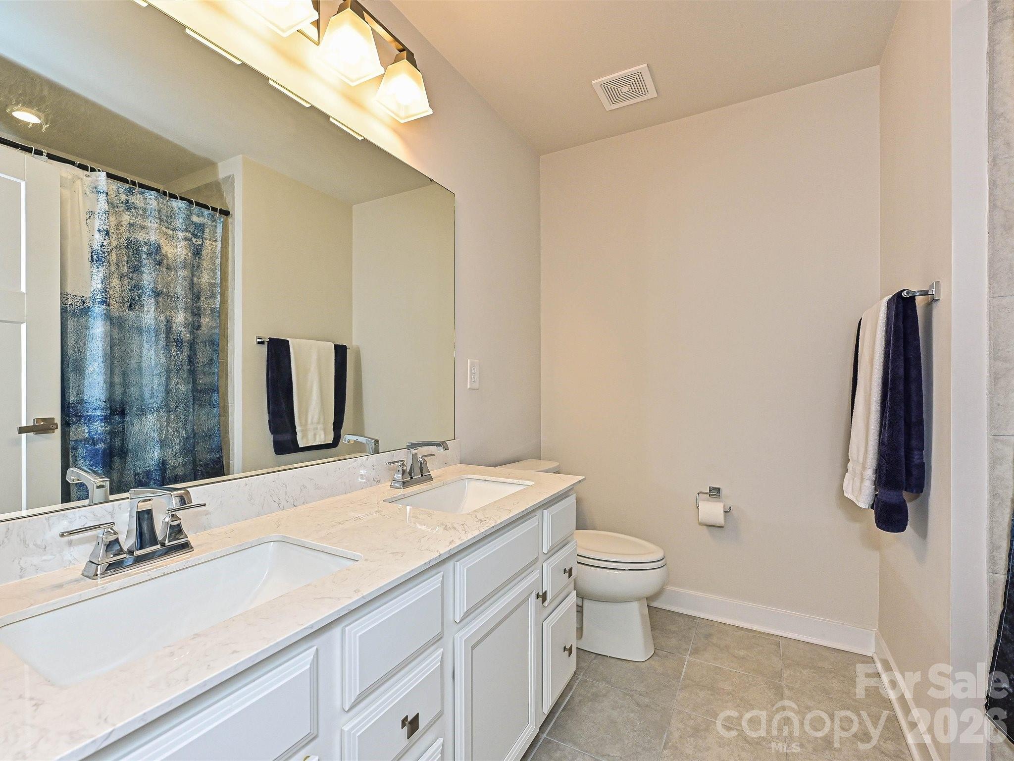 10016 Bowtie Lane — Huntersville
