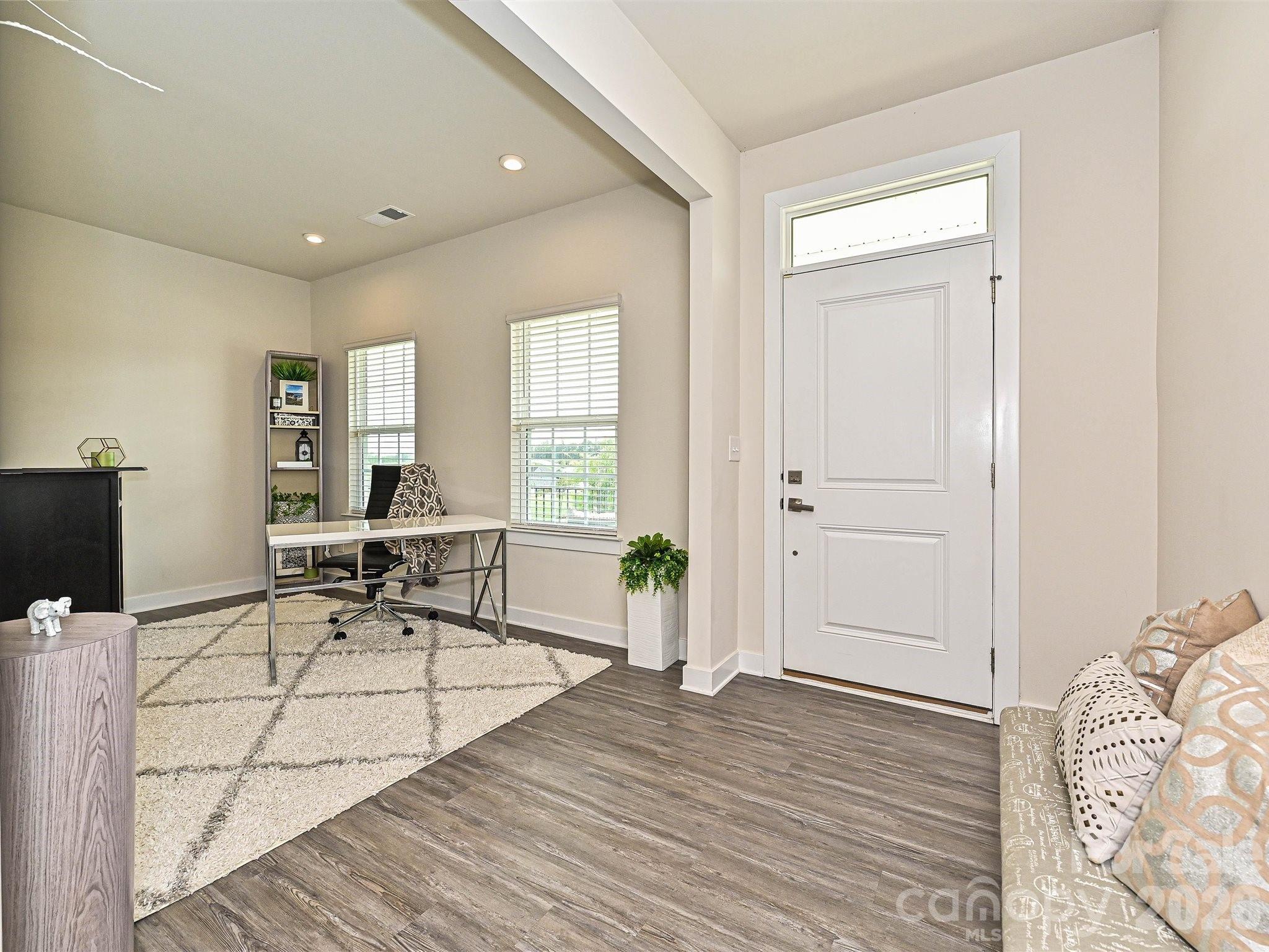 10016 Bowtie Lane — Huntersville