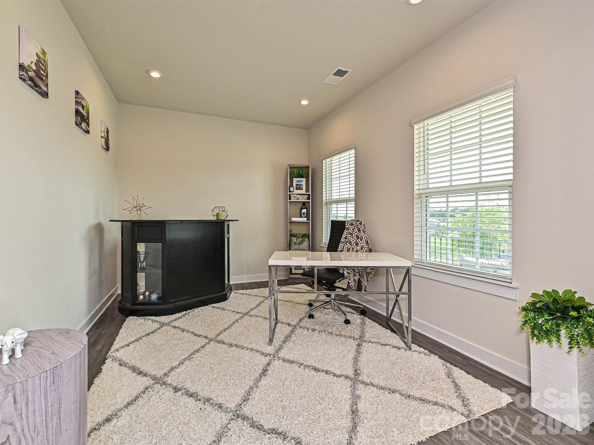 10016 Bowtie Lane — Huntersville