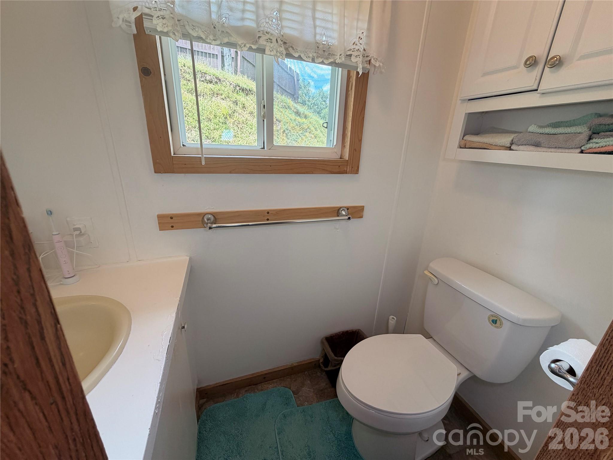 139 N Ridge Drive — Waynesville