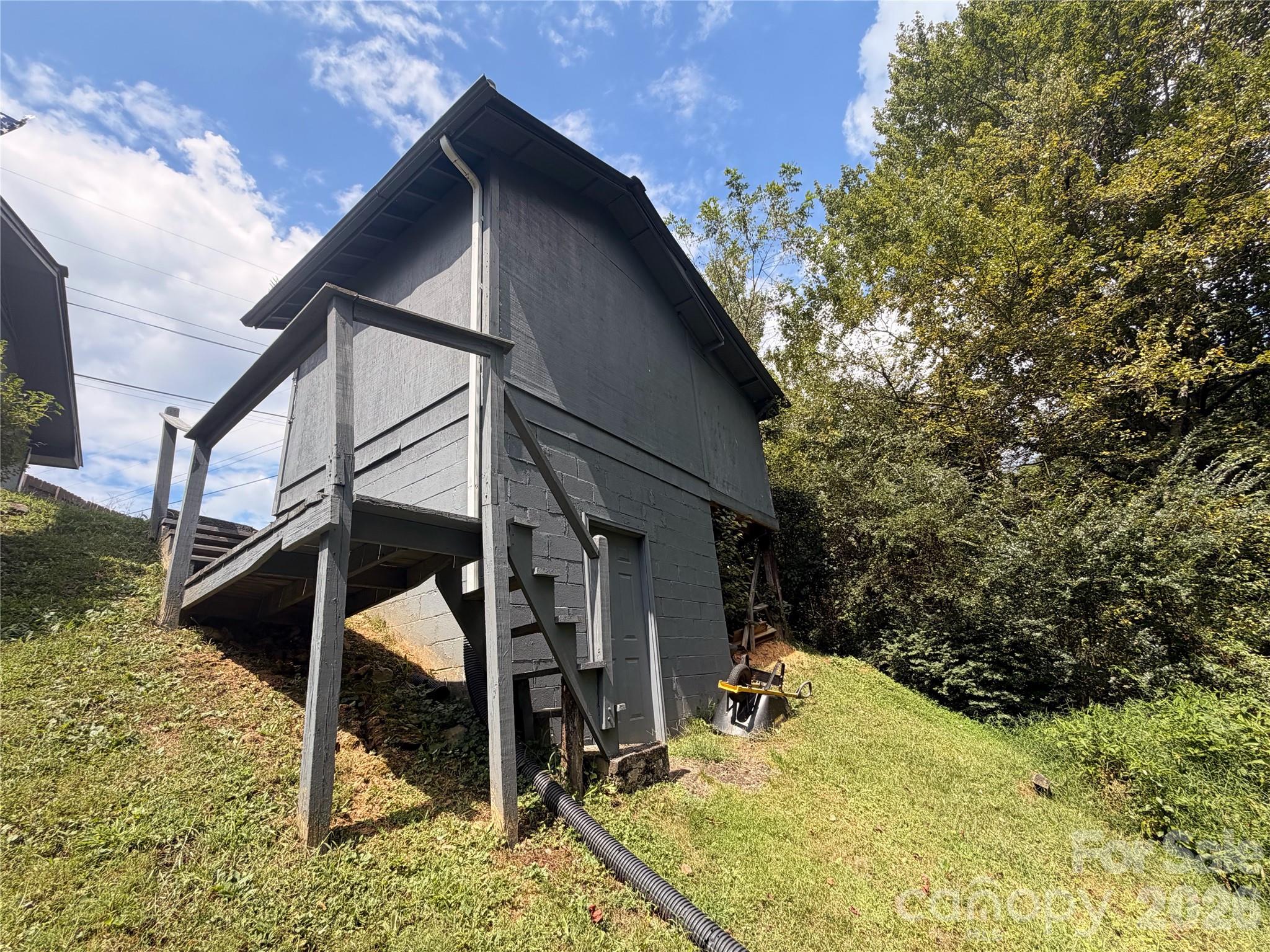 139 N Ridge Drive — Waynesville