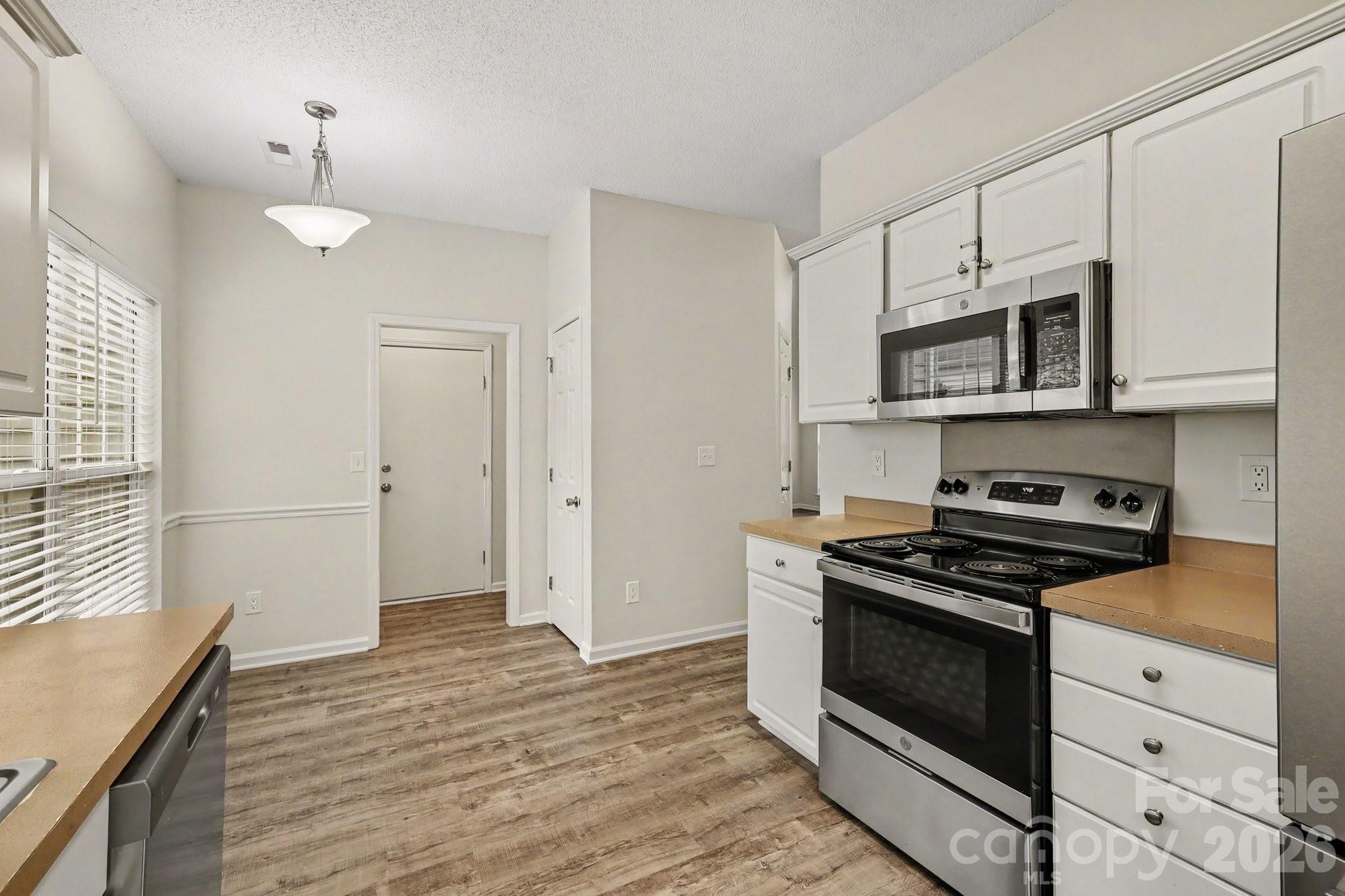 16034 Farmall Drive — Huntersville