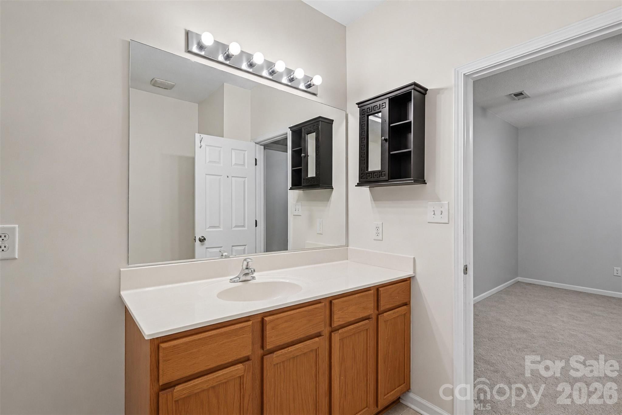 2729 Meadow Knoll Drive — Charlotte