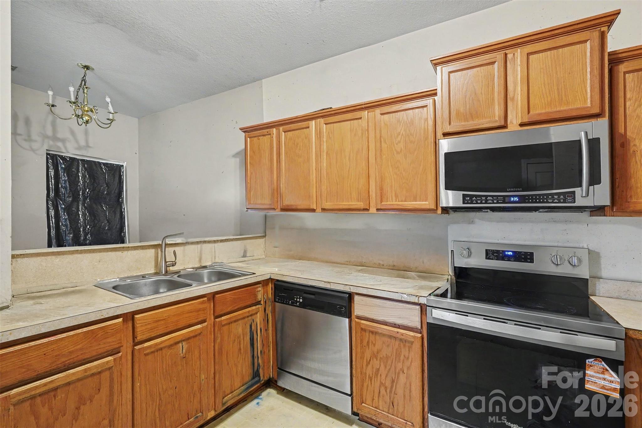 2729 Meadow Knoll Drive — Charlotte
