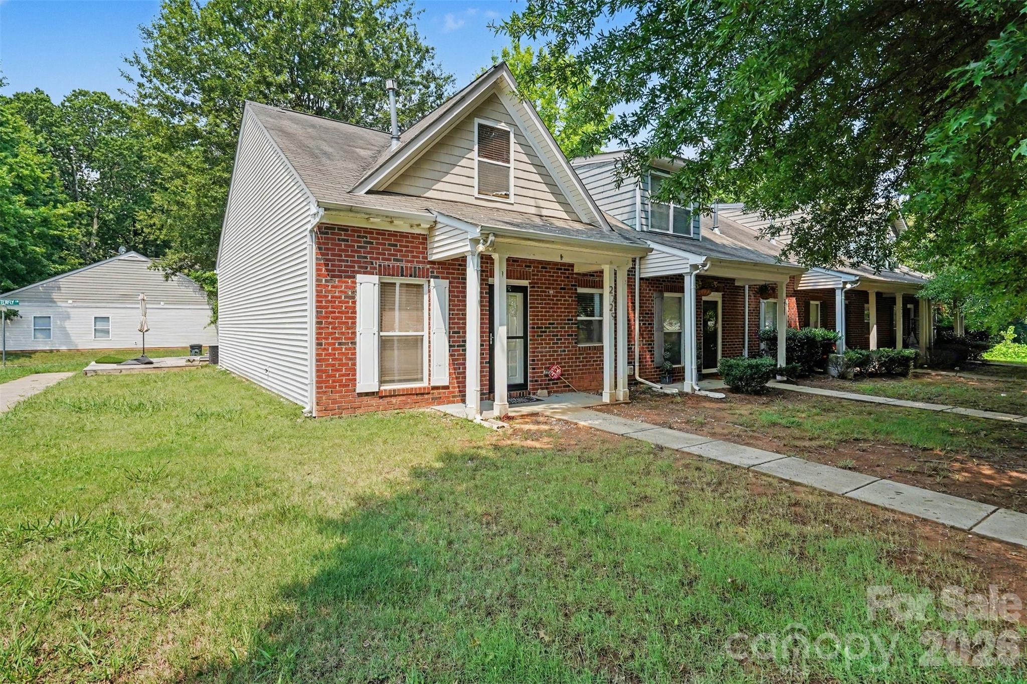 2729 Meadow Knoll Drive — Charlotte