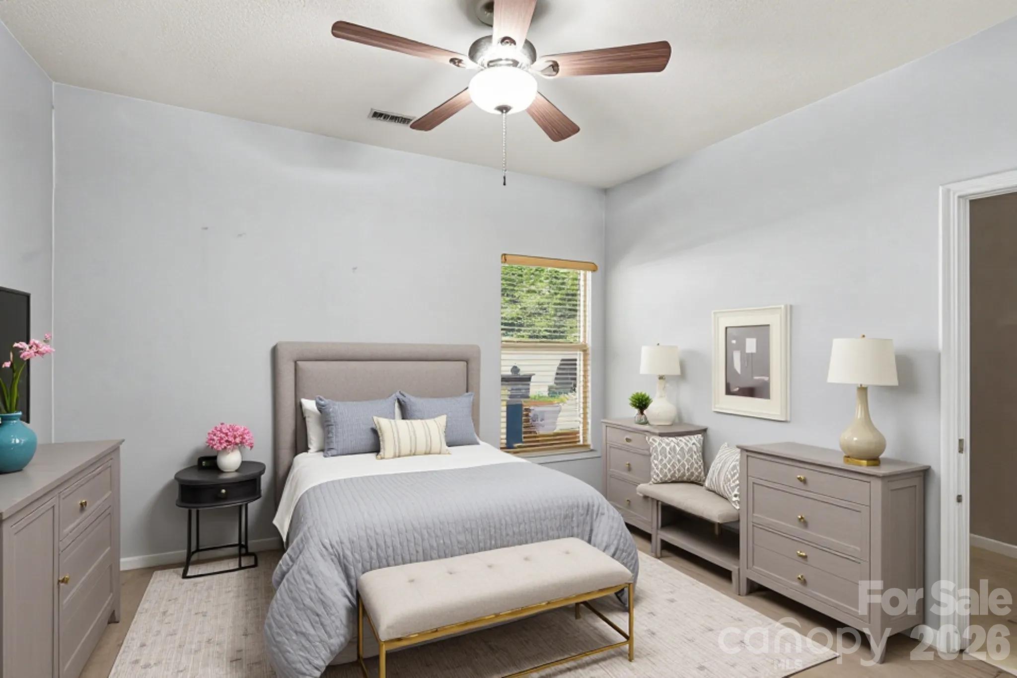 2729 Meadow Knoll Drive — Charlotte