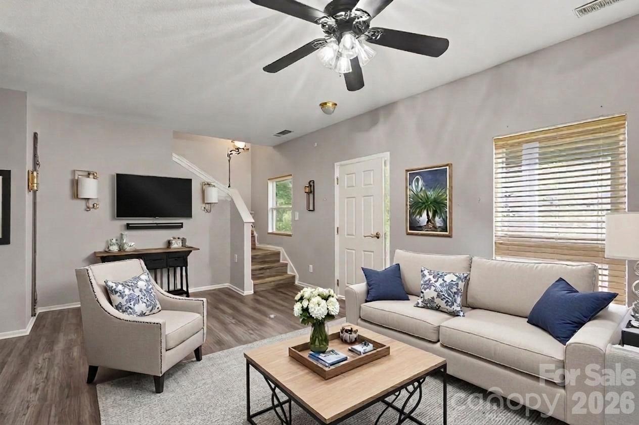 2729 Meadow Knoll Drive — Charlotte