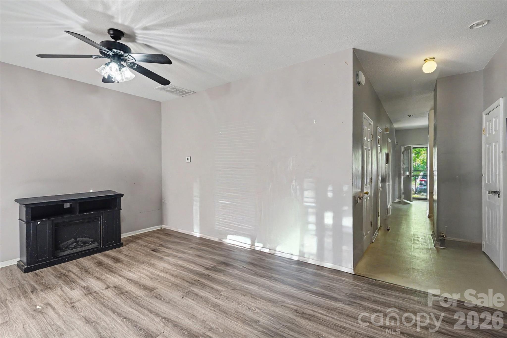 2729 Meadow Knoll Drive — Charlotte
