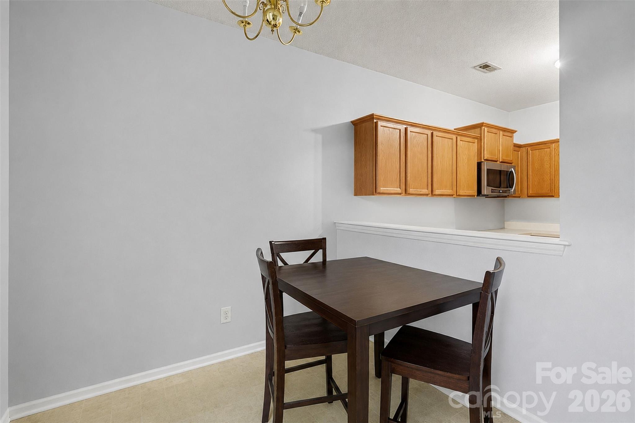 2729 Meadow Knoll Drive — Charlotte