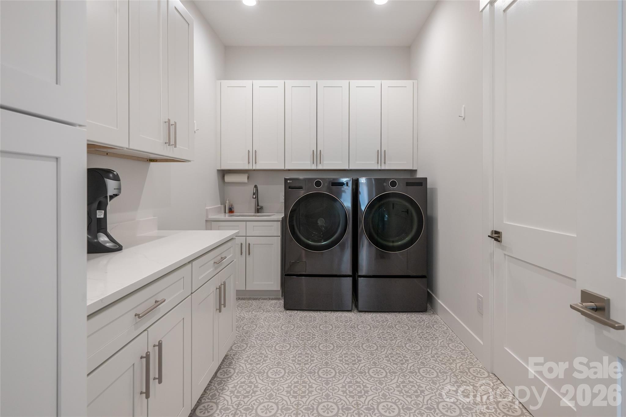 769 Daniel Circle Drive — Mills River