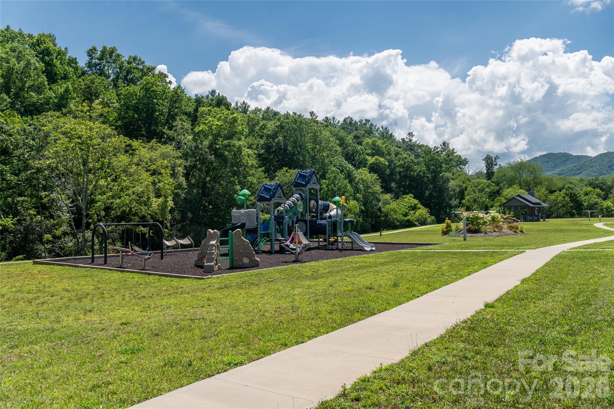 769 Daniel Circle Drive — Mills River