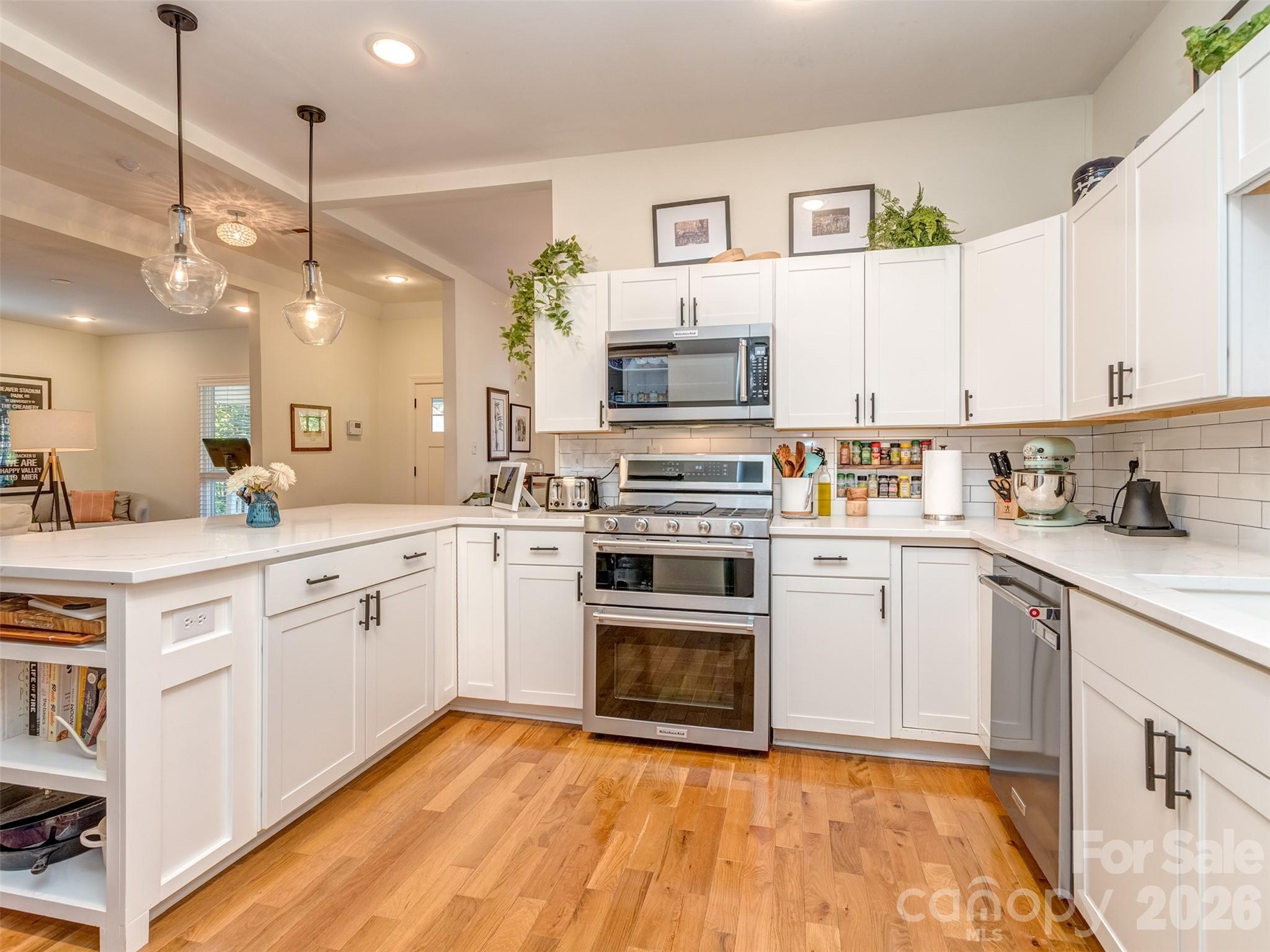 1221 Kennon Street — Charlotte