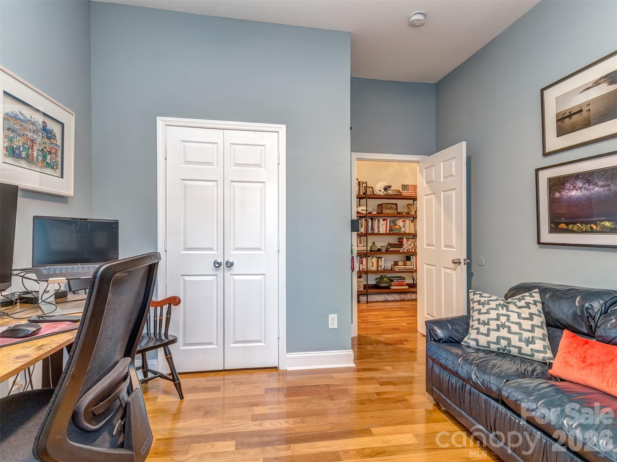 1221 Kennon Street — Charlotte