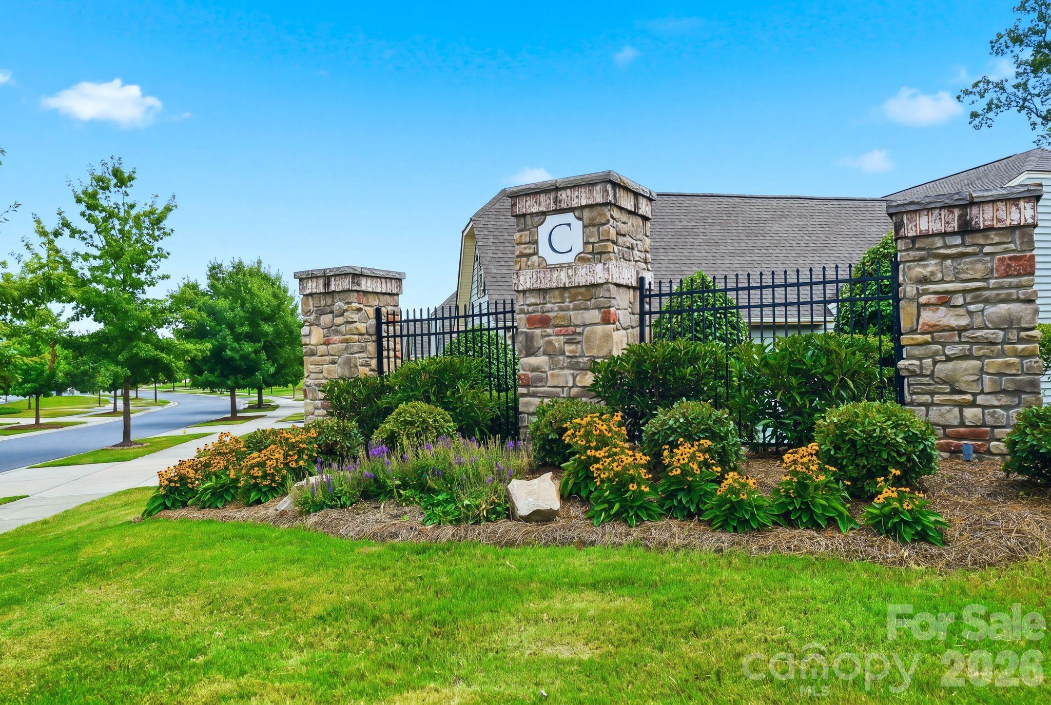 13313 Canterbury Castle Drive — Charlotte