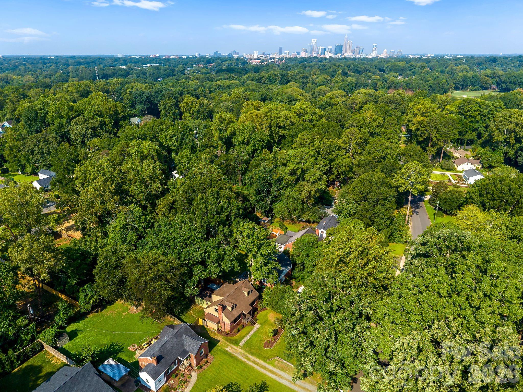 2220 Arnold Drive — Charlotte