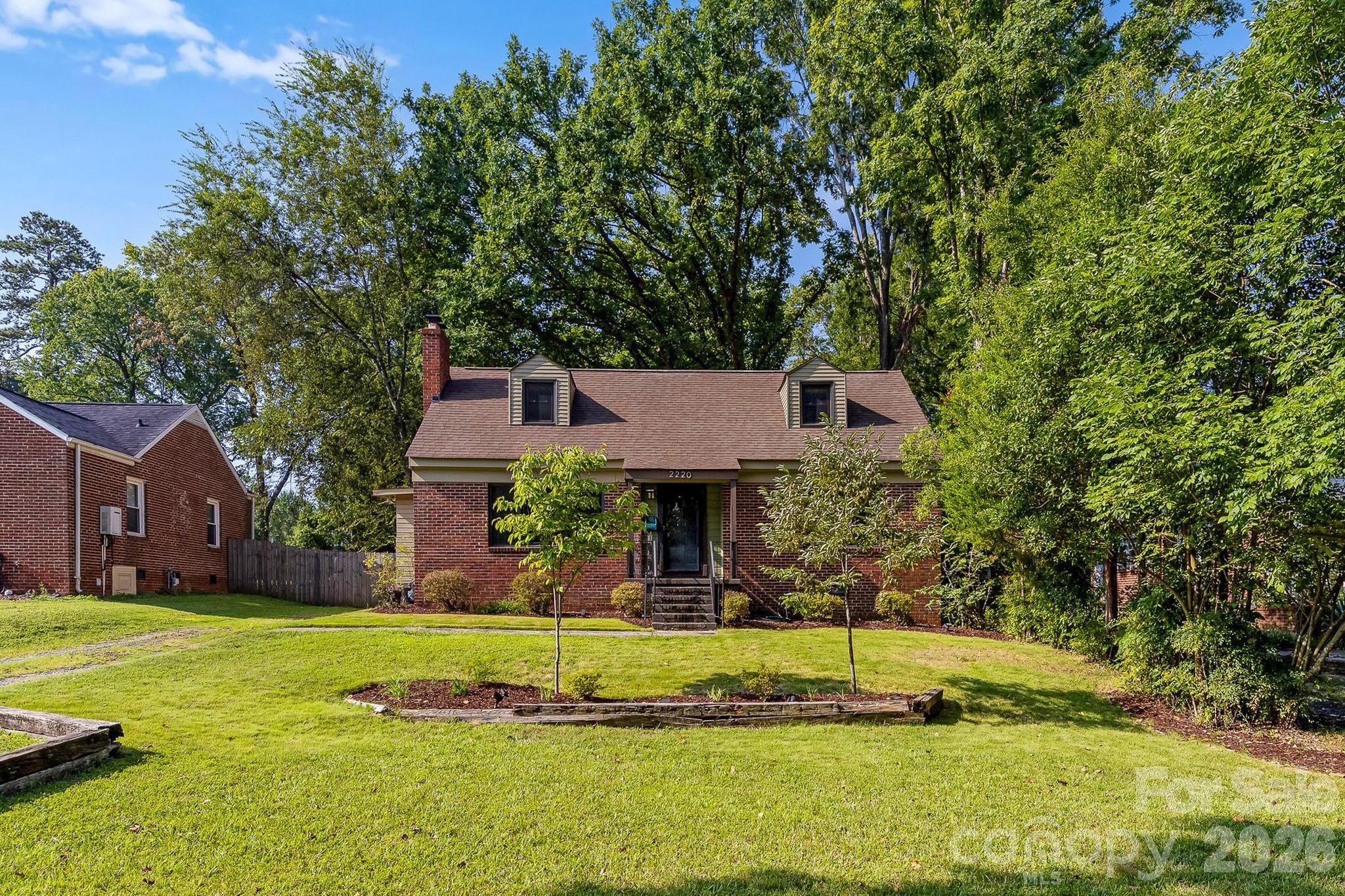 2220 Arnold Drive — Charlotte