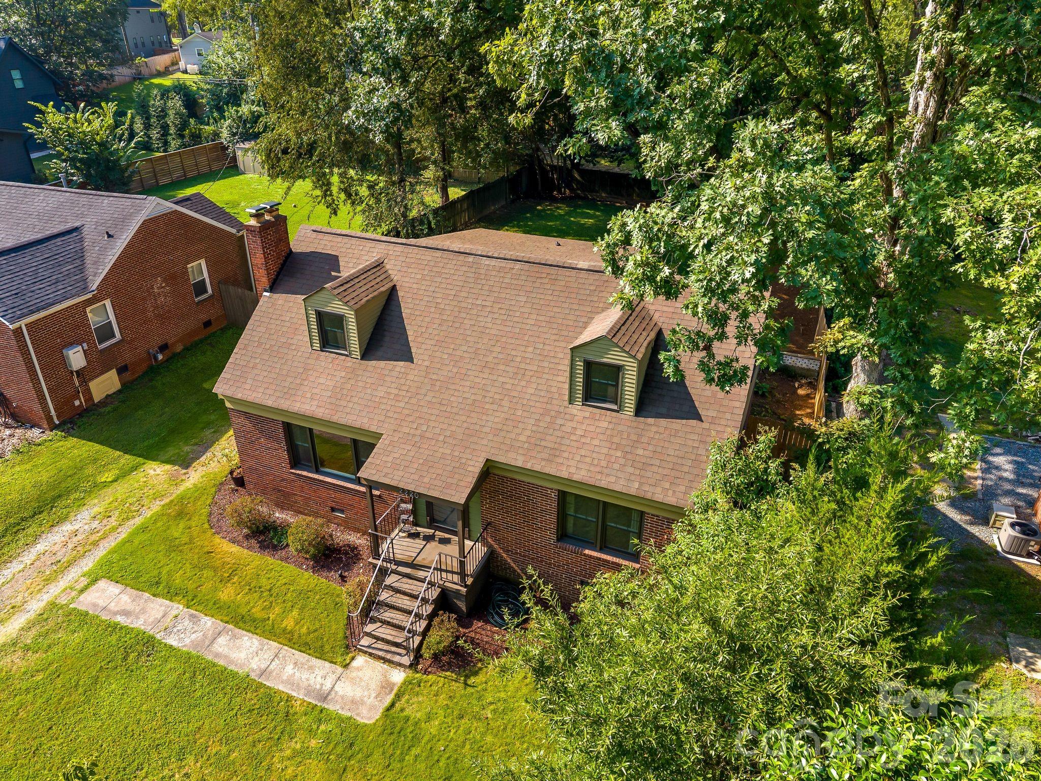 2220 Arnold Drive — Charlotte