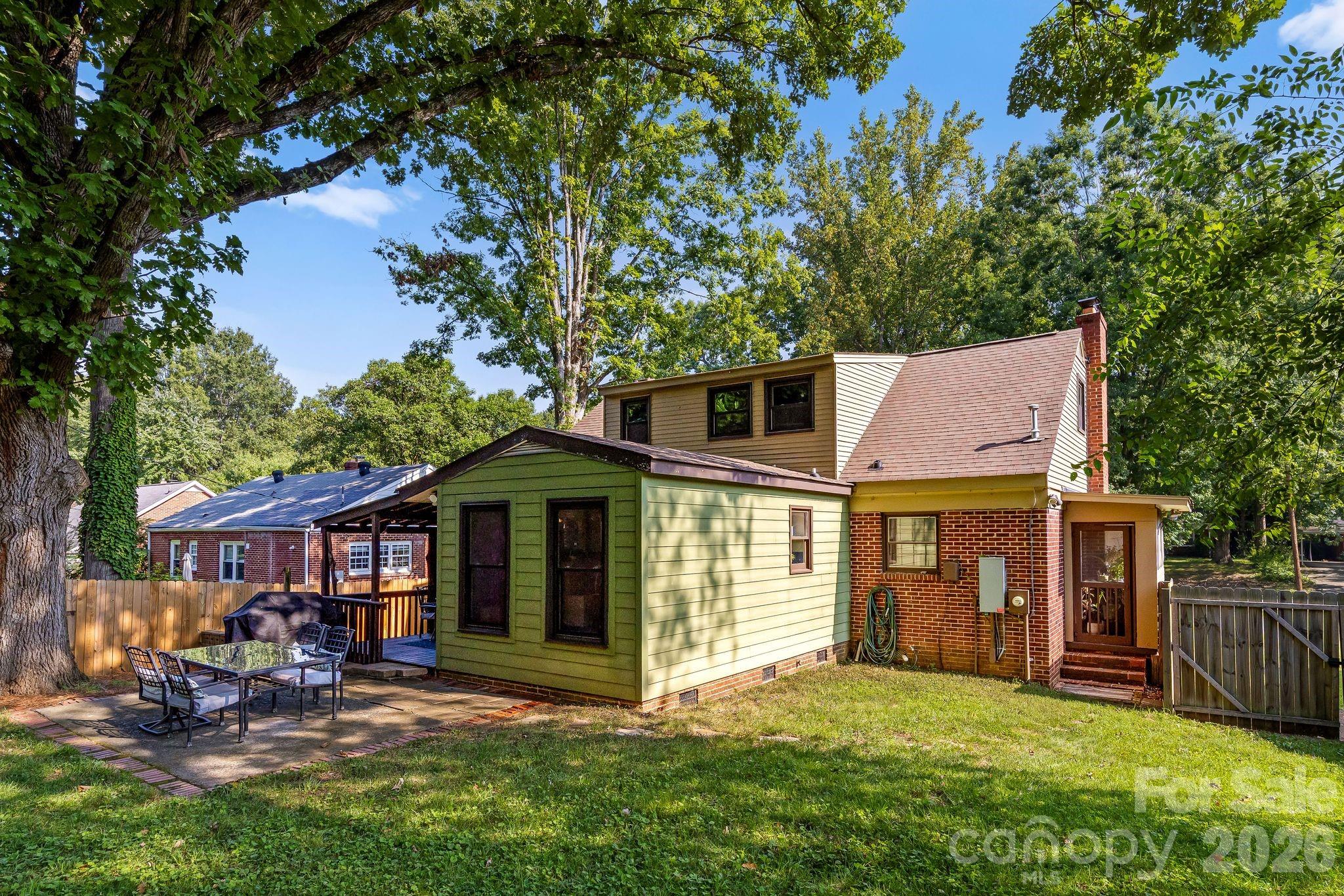 2220 Arnold Drive — Charlotte