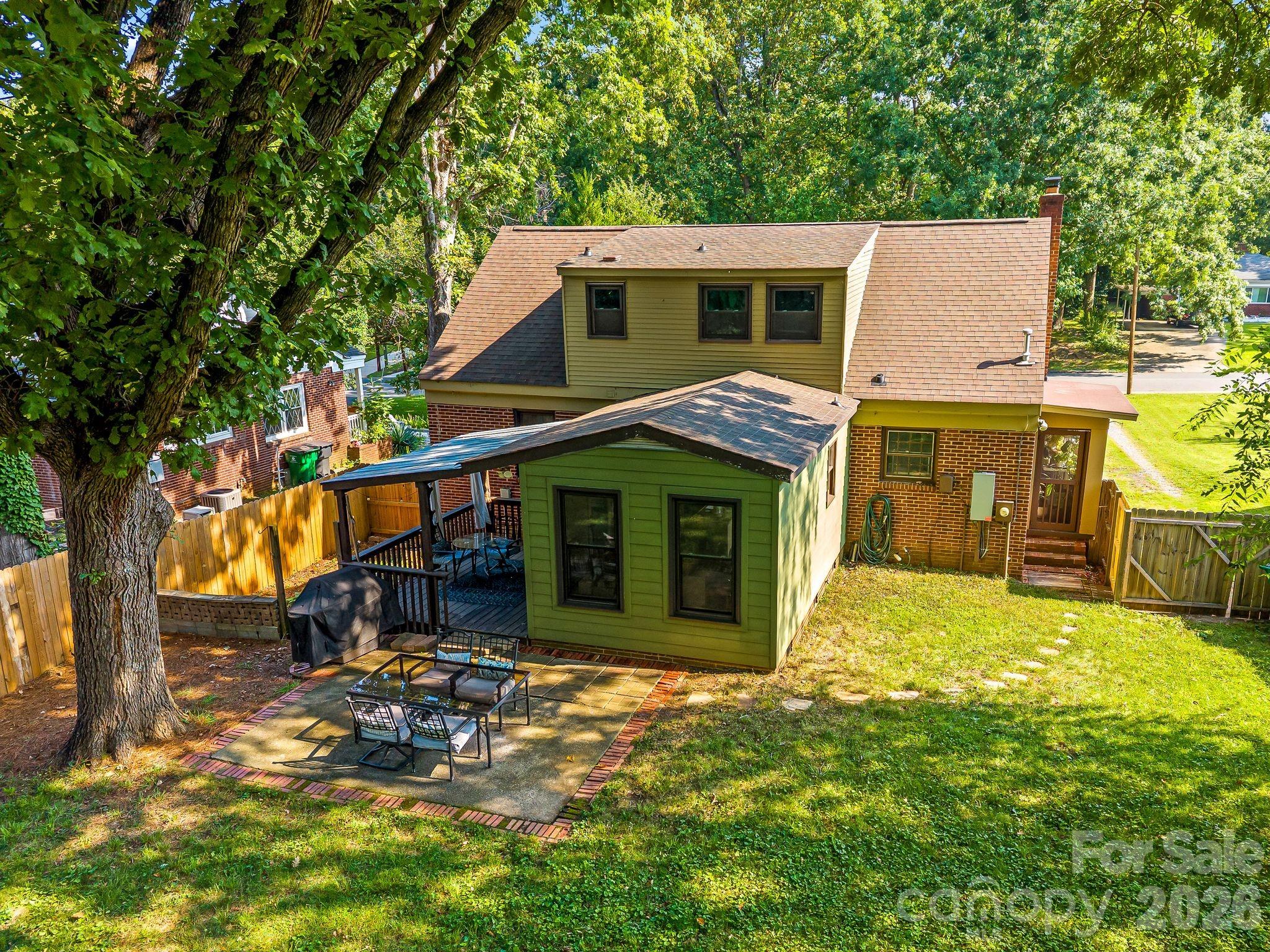 2220 Arnold Drive — Charlotte