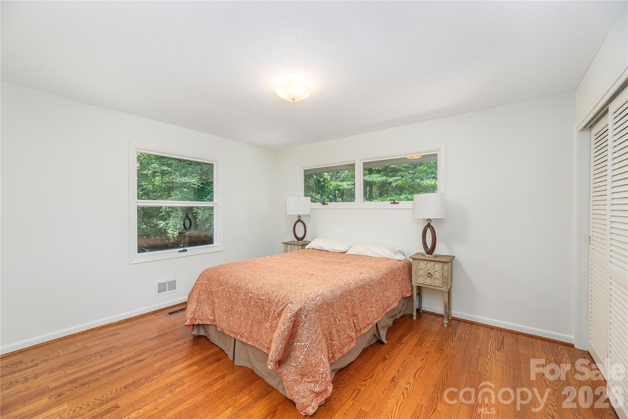 38 Forest View Drive — Asheville