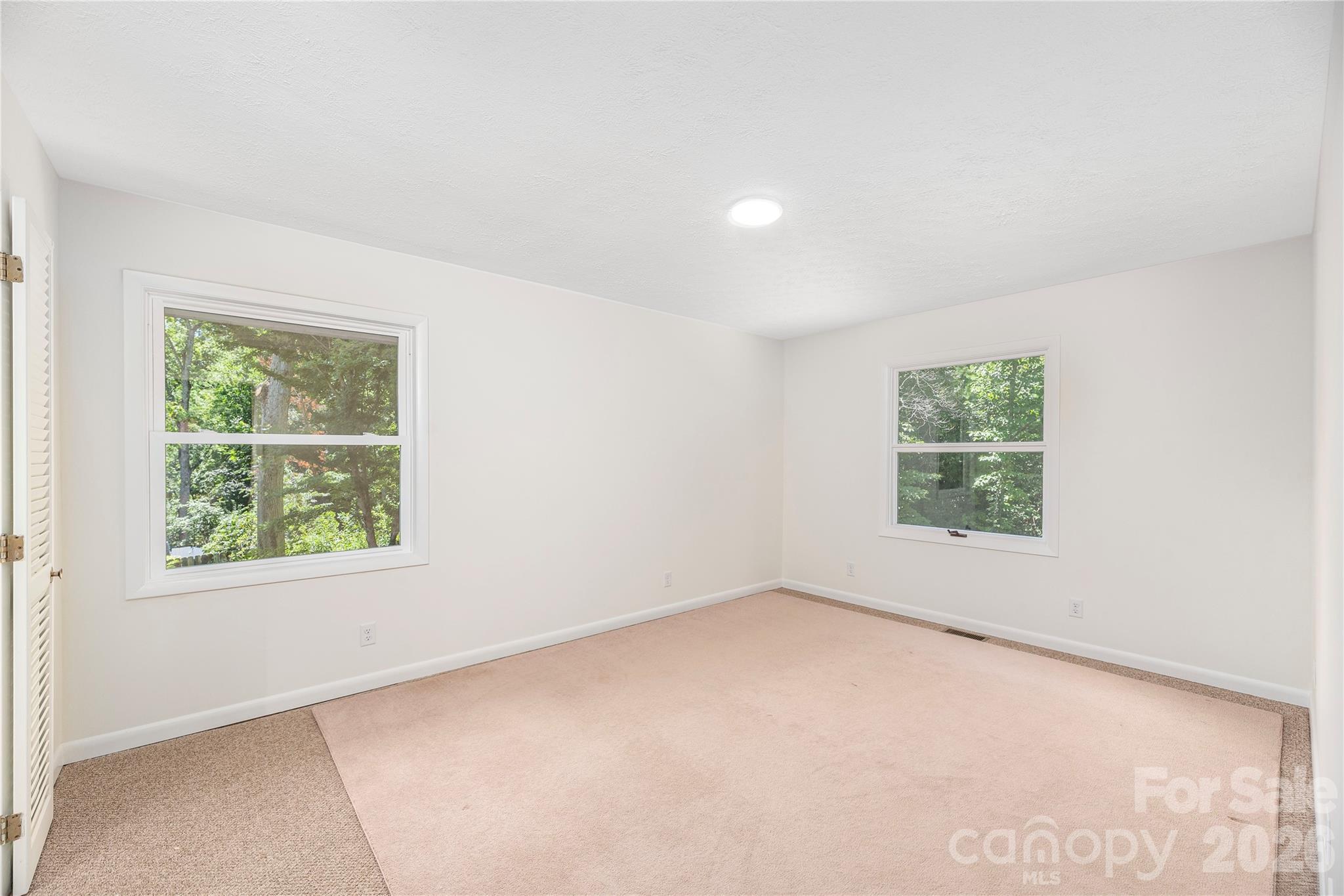 38 Forest View Drive — Asheville