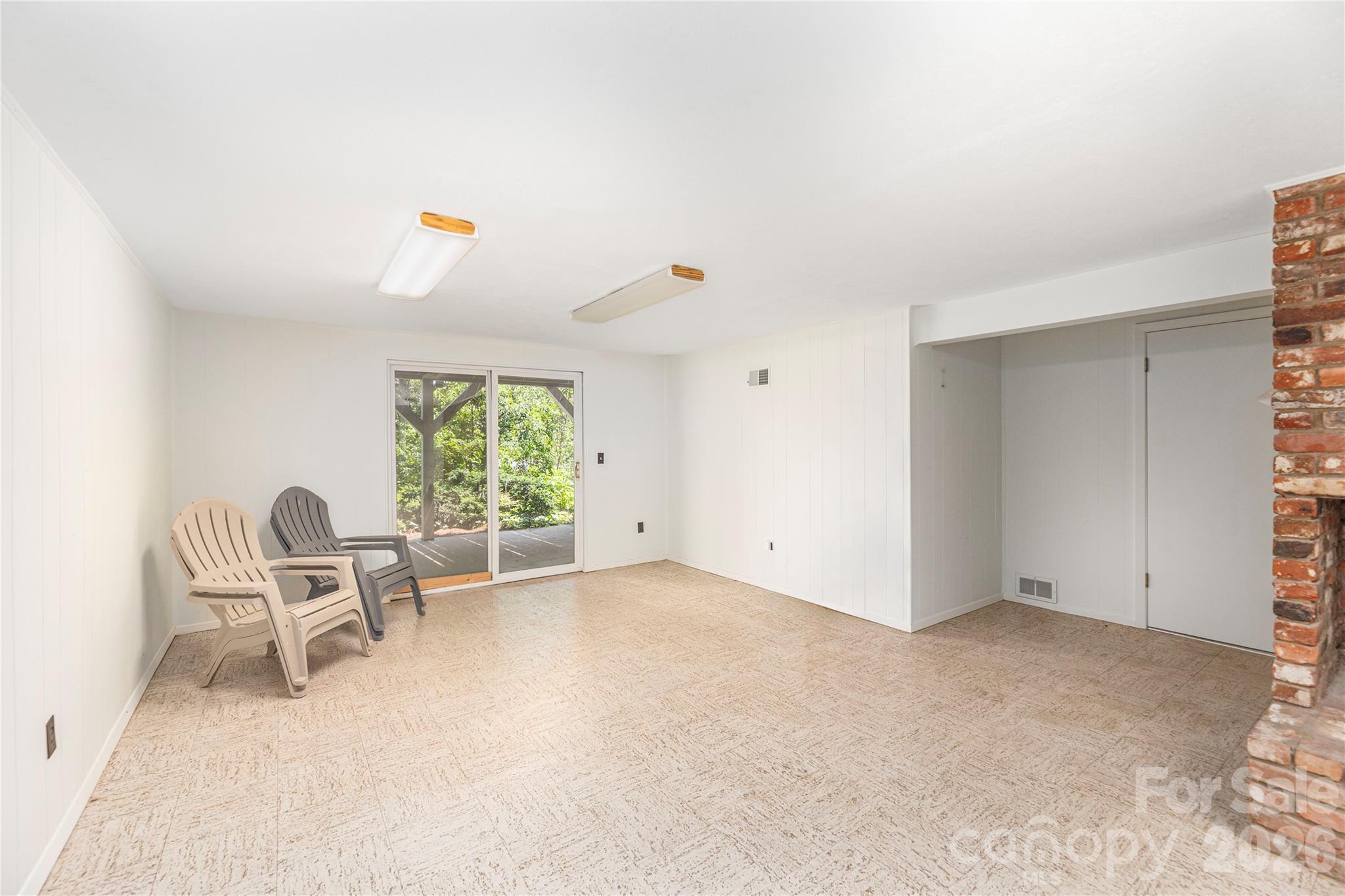 38 Forest View Drive — Asheville