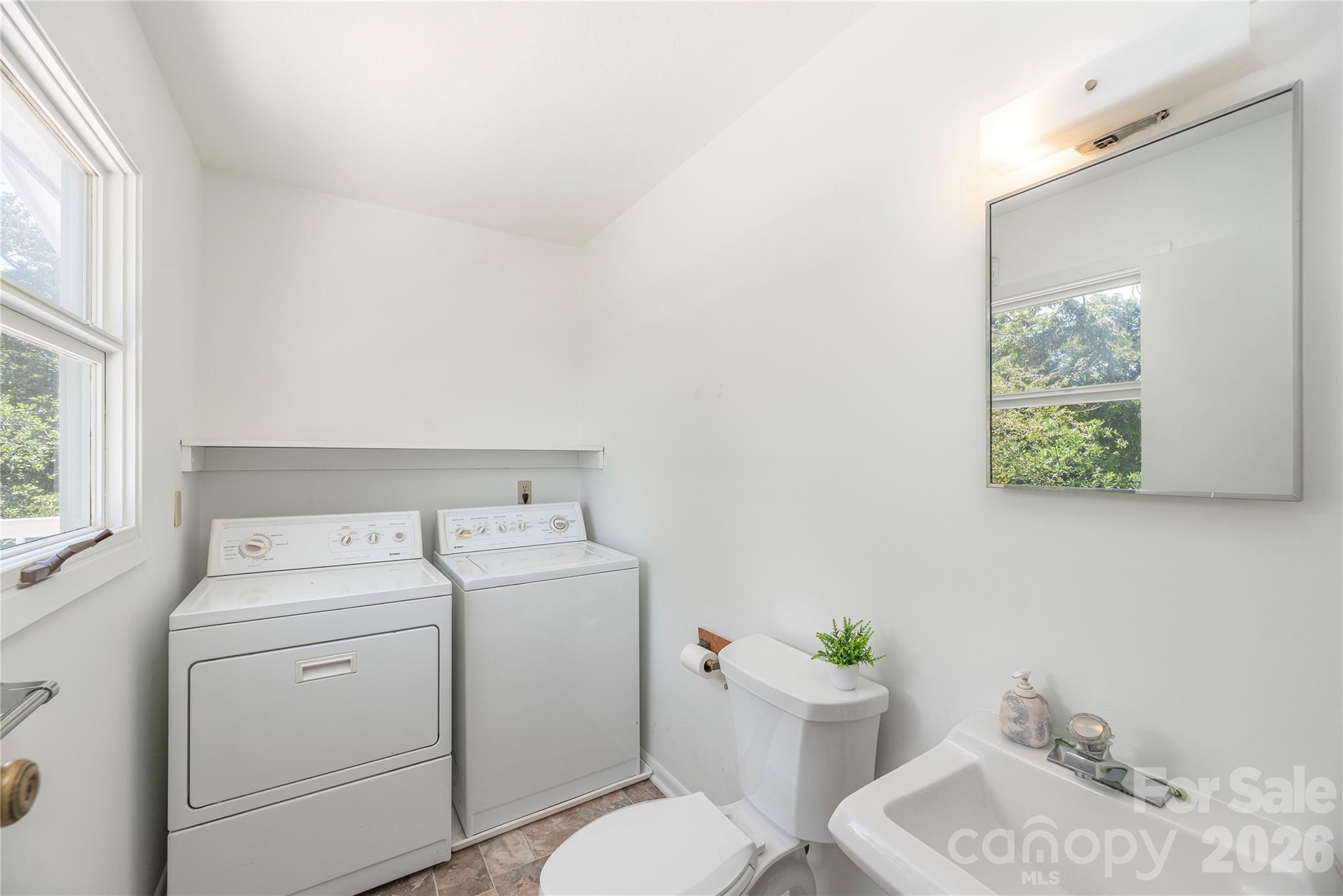 38 Forest View Drive — Asheville