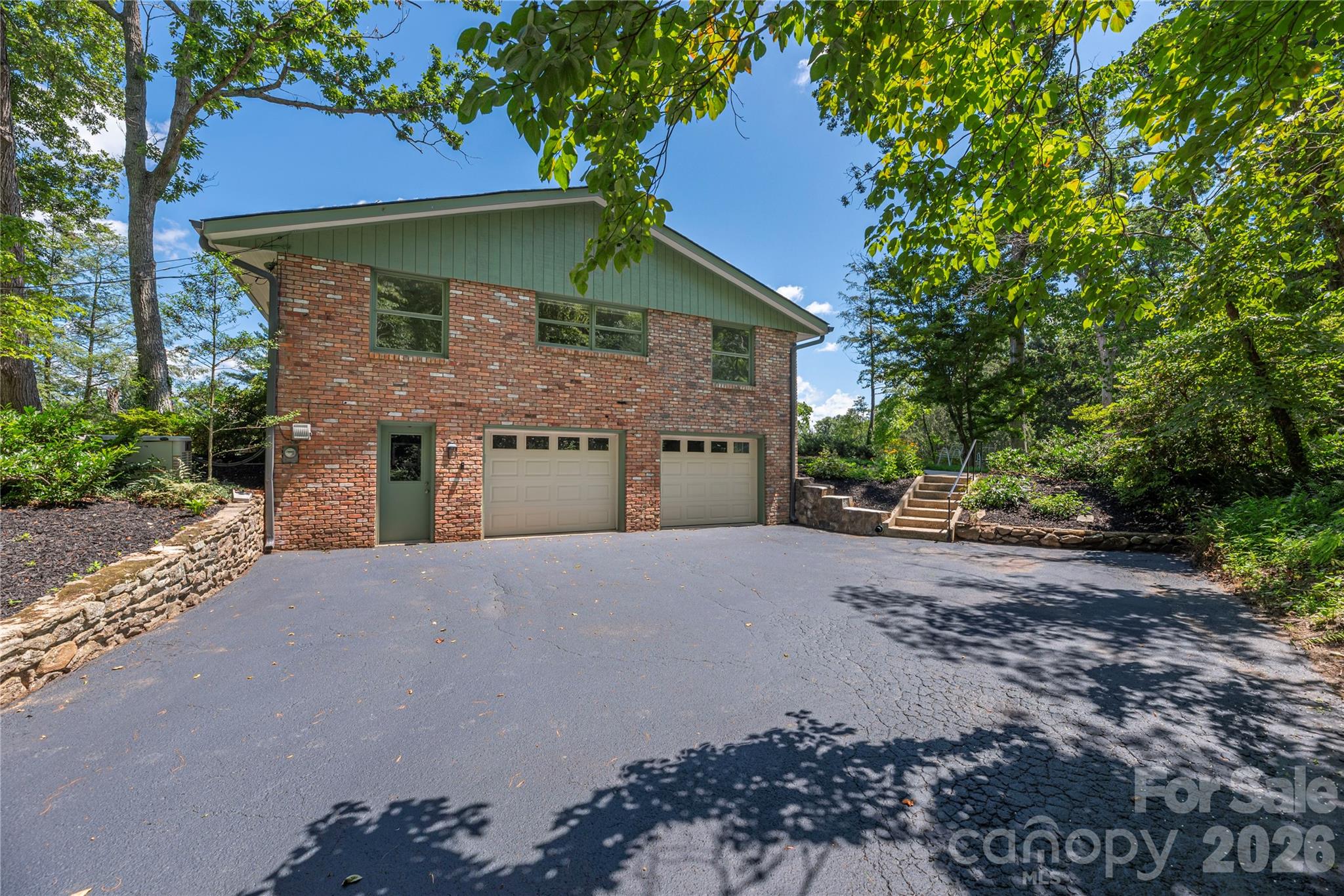38 Forest View Drive — Asheville