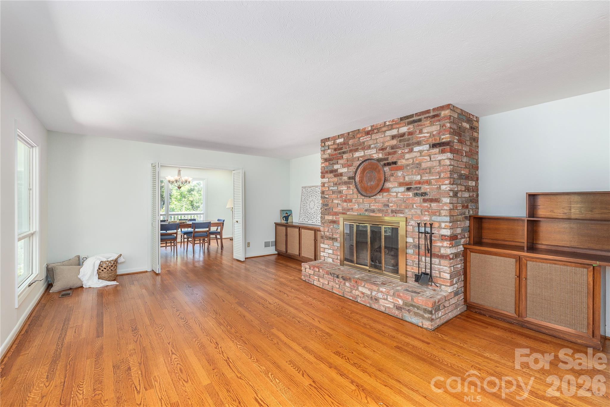 38 Forest View Drive — Asheville