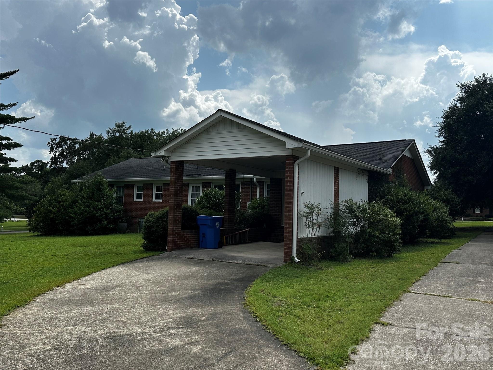 401 S Hickory Street — Pageland