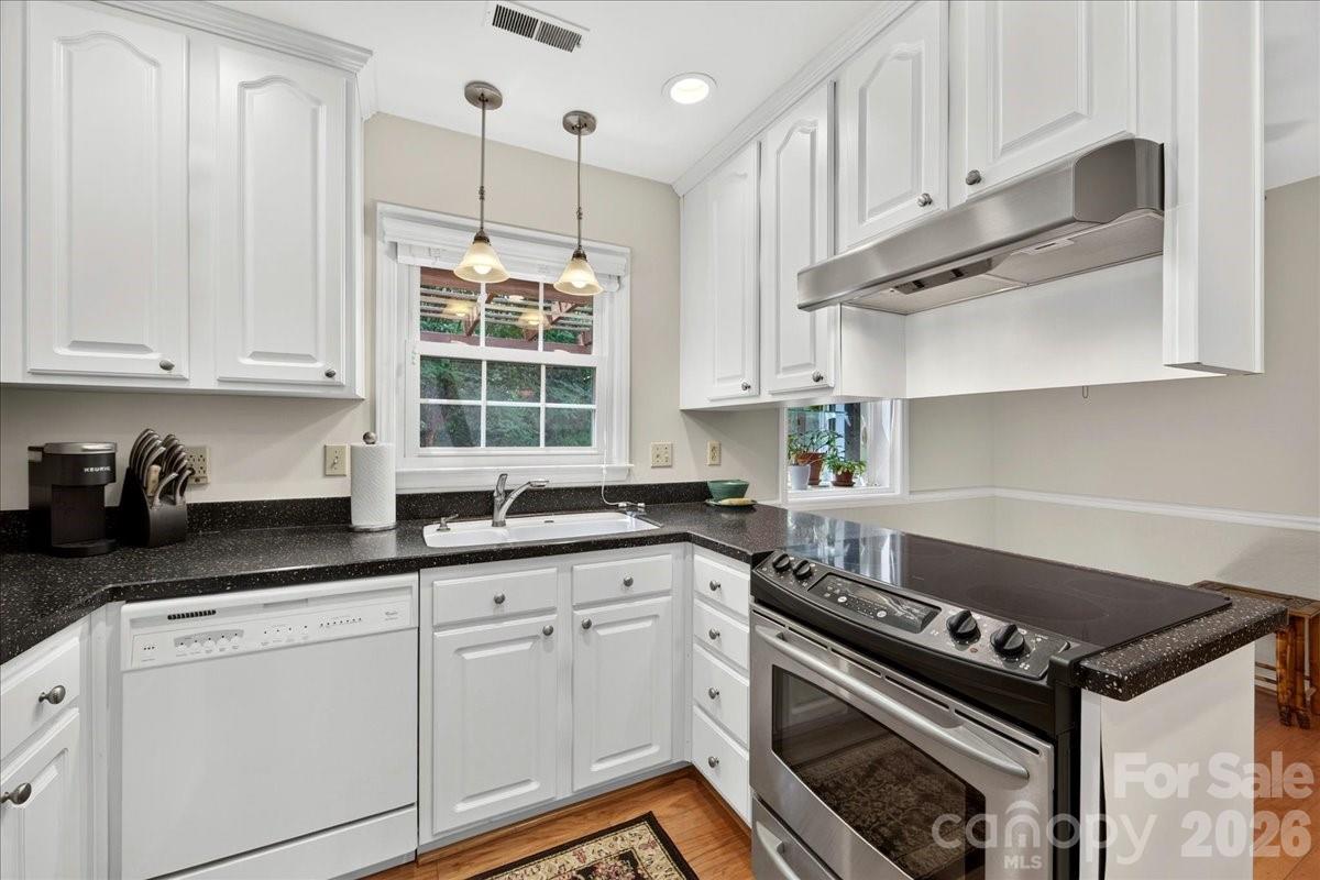 2703 Bremer Court — Charlotte