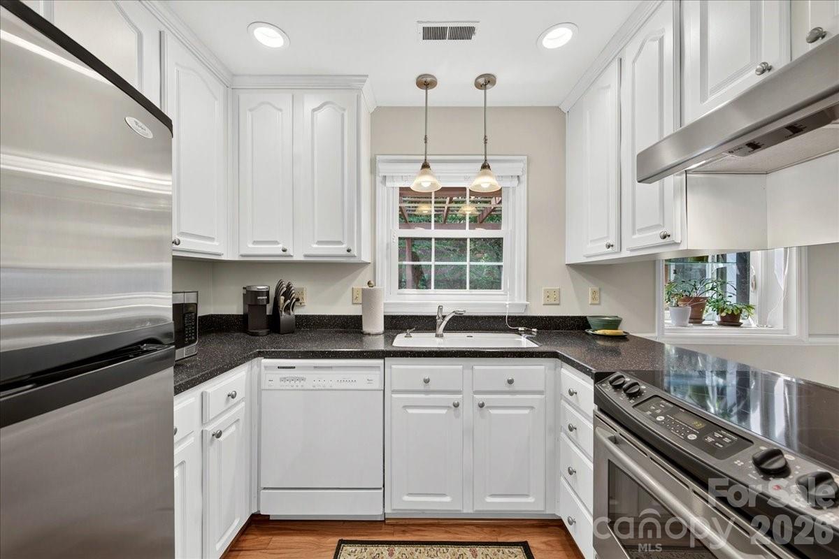 2703 Bremer Court — Charlotte