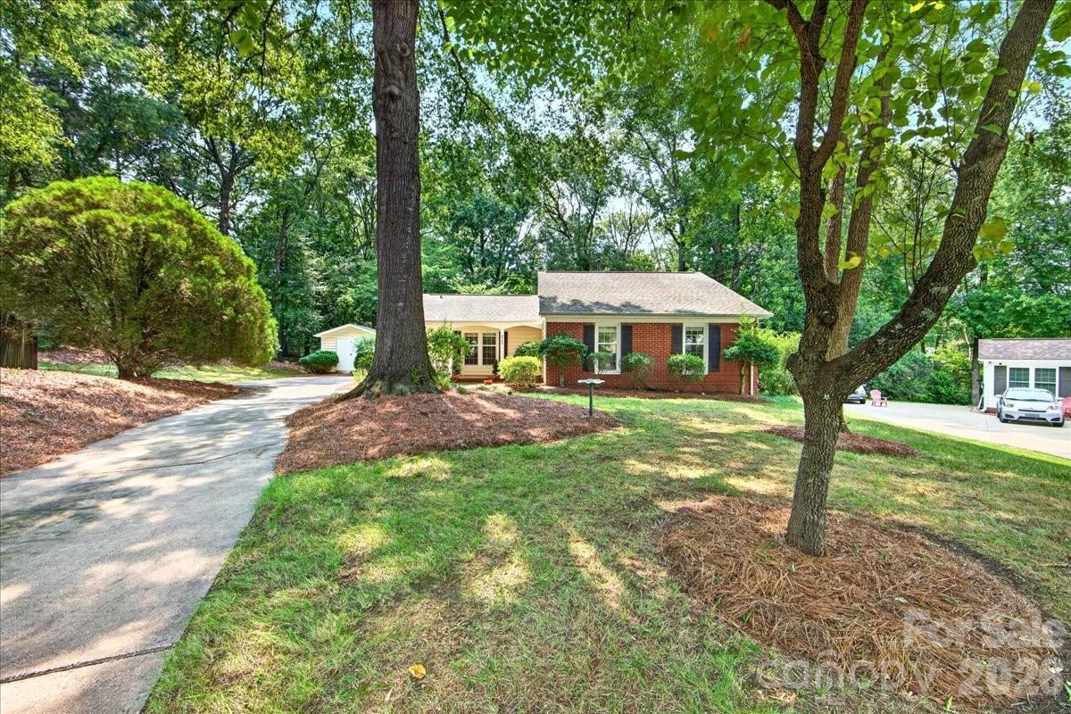 2703 Bremer Court — Charlotte