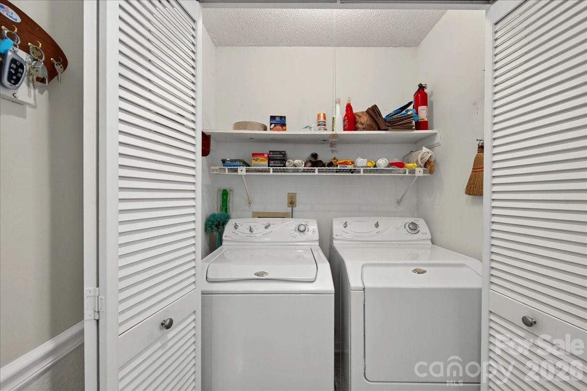 2703 Bremer Court — Charlotte