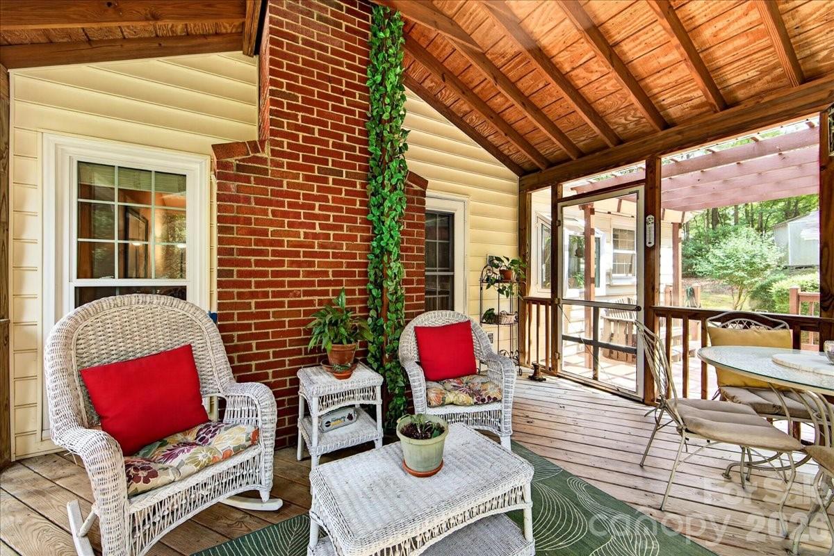 2703 Bremer Court — Charlotte