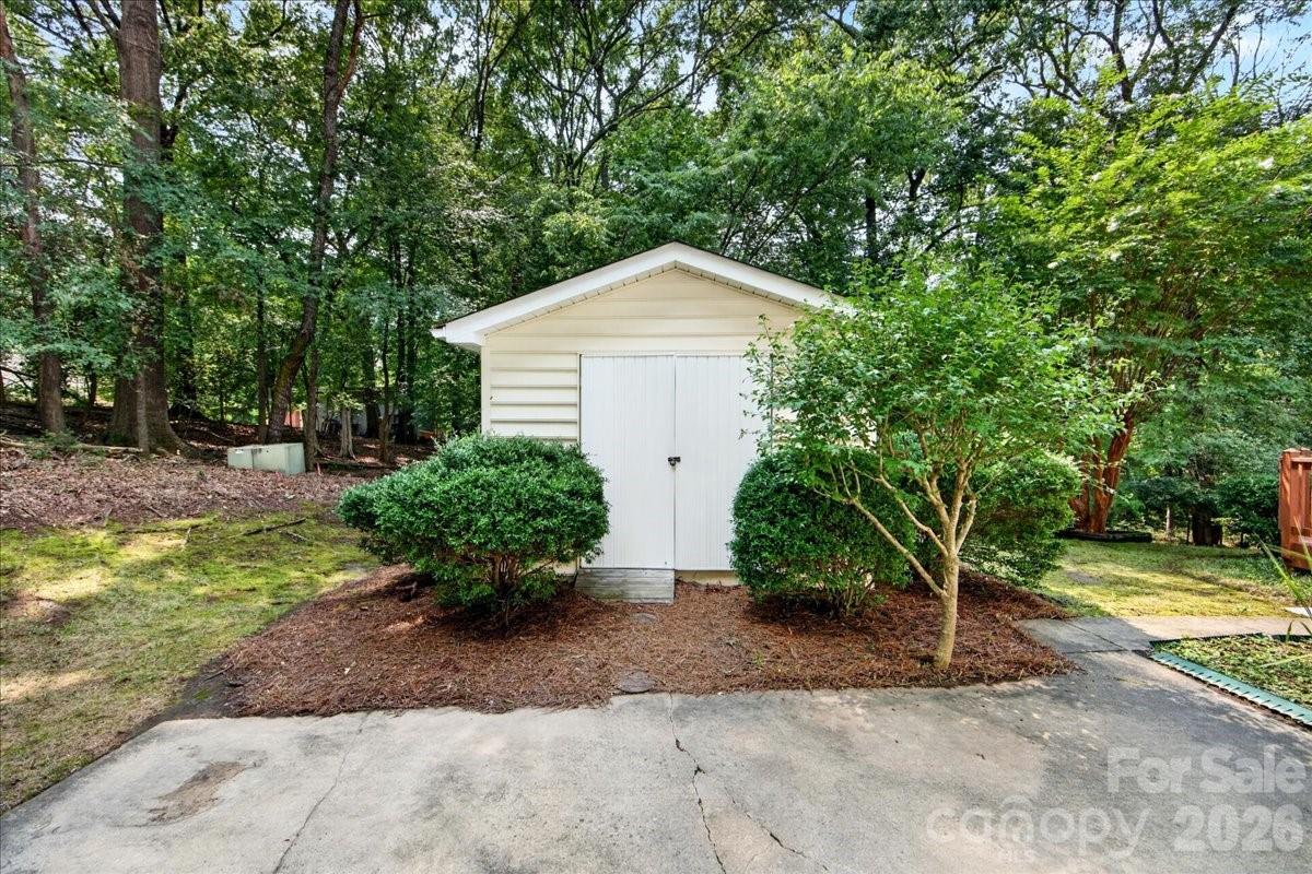2703 Bremer Court — Charlotte