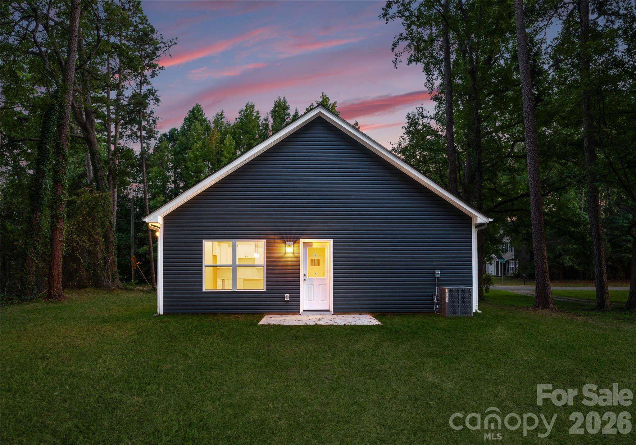 571 Johns Lane — Gastonia