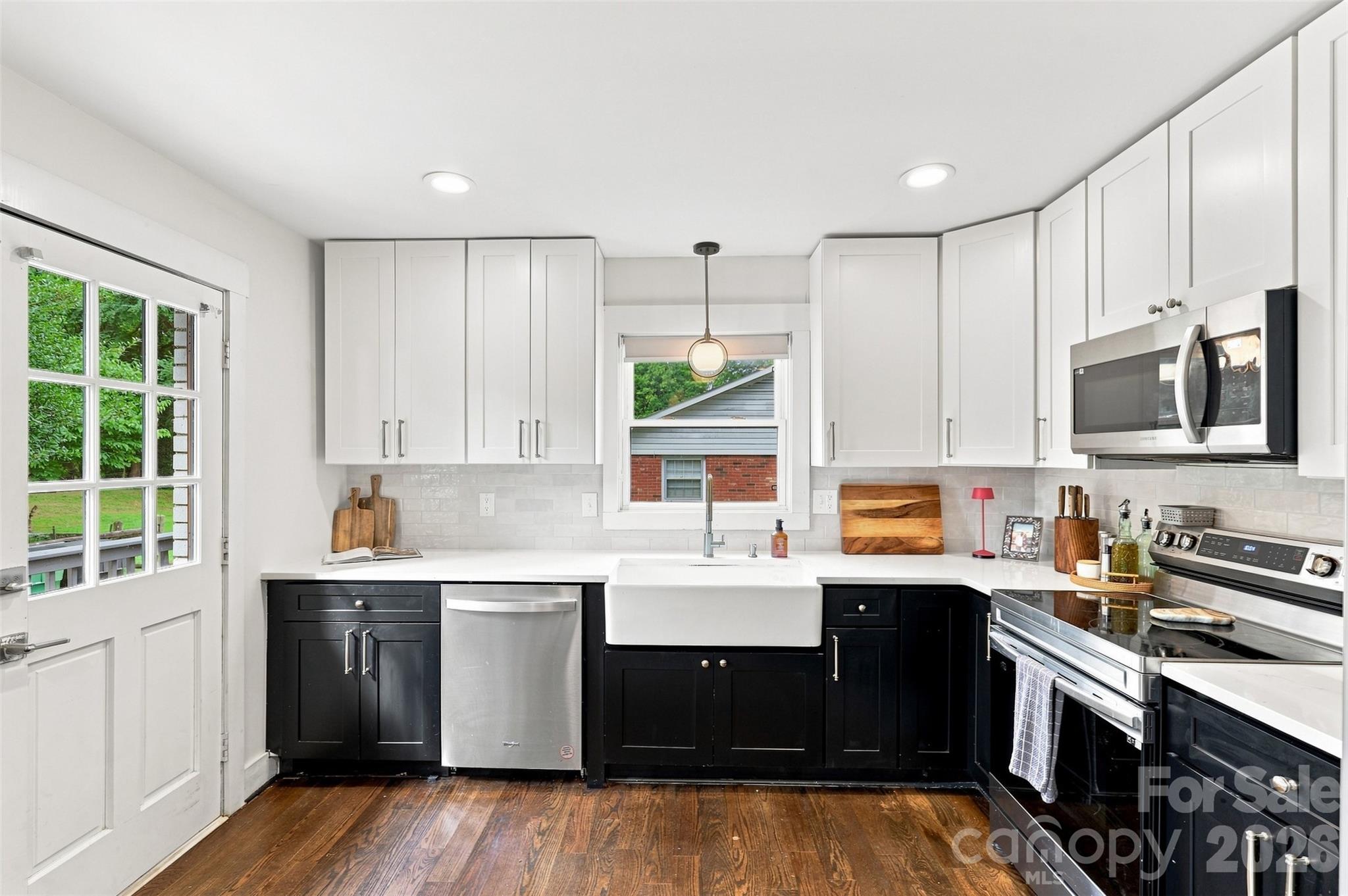 1700 Brookdale Avenue — Charlotte