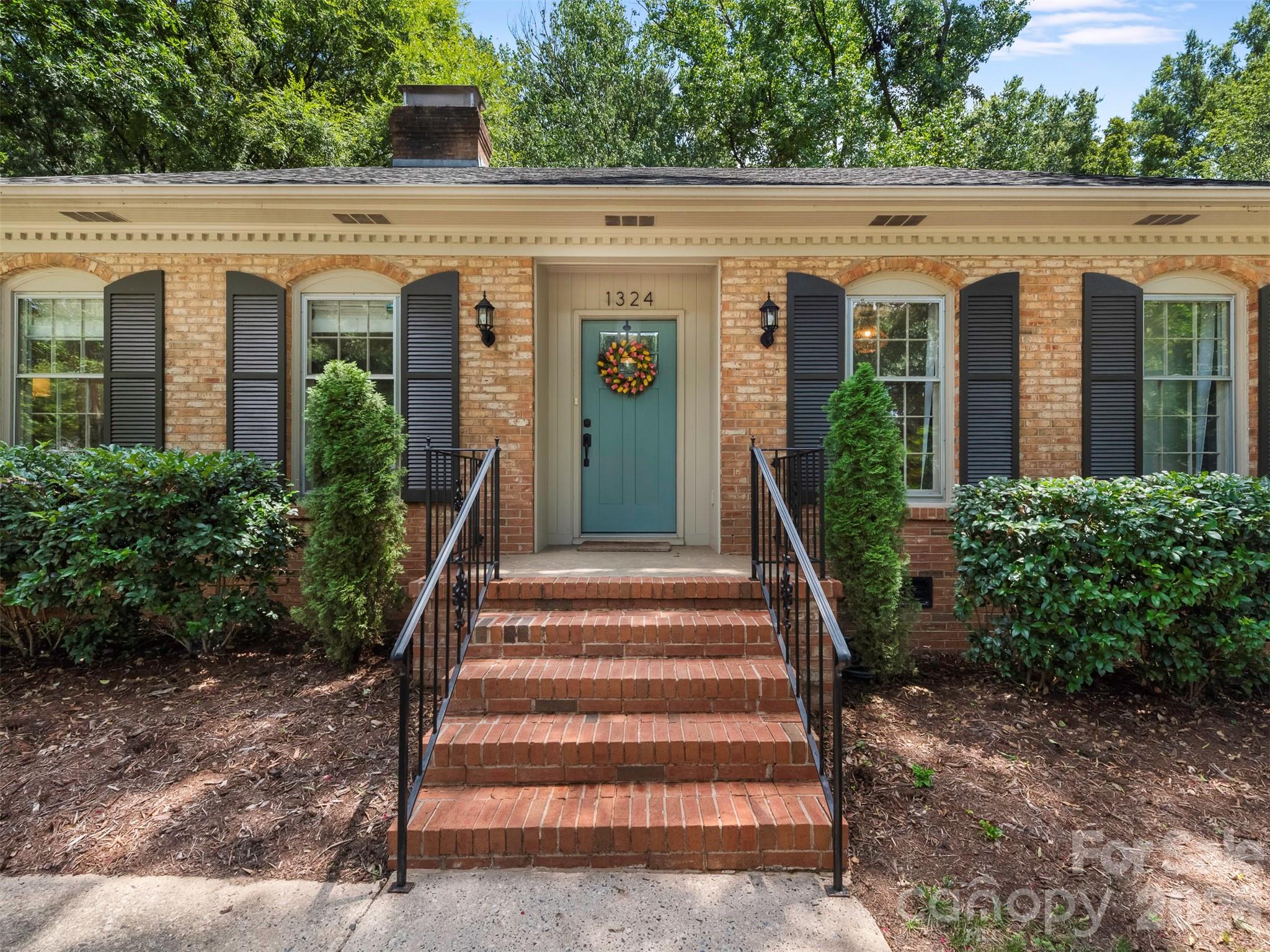1324 Redcoat Drive — Charlotte