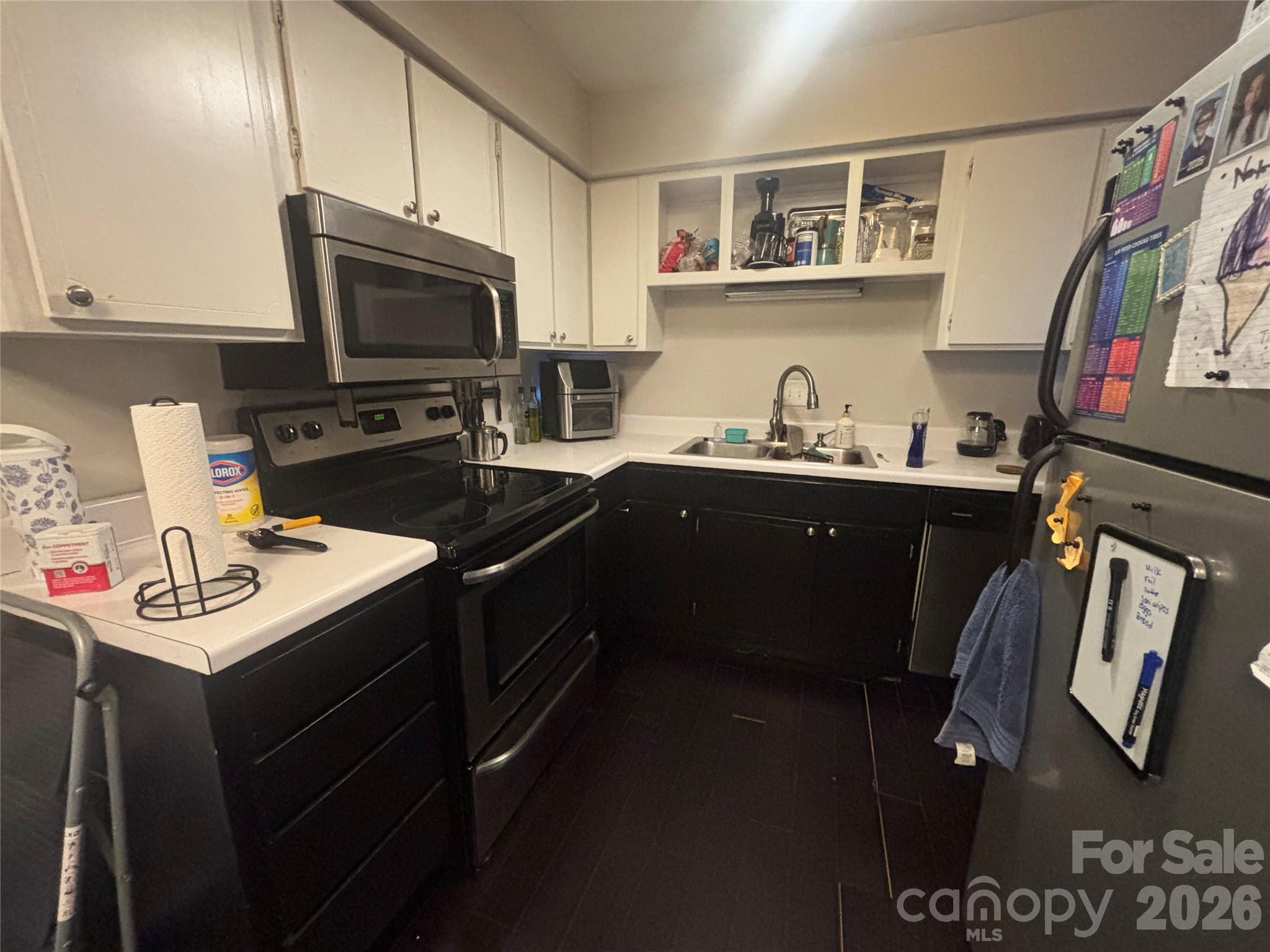 1906 Meadowlark Lane #19 — Charlotte
