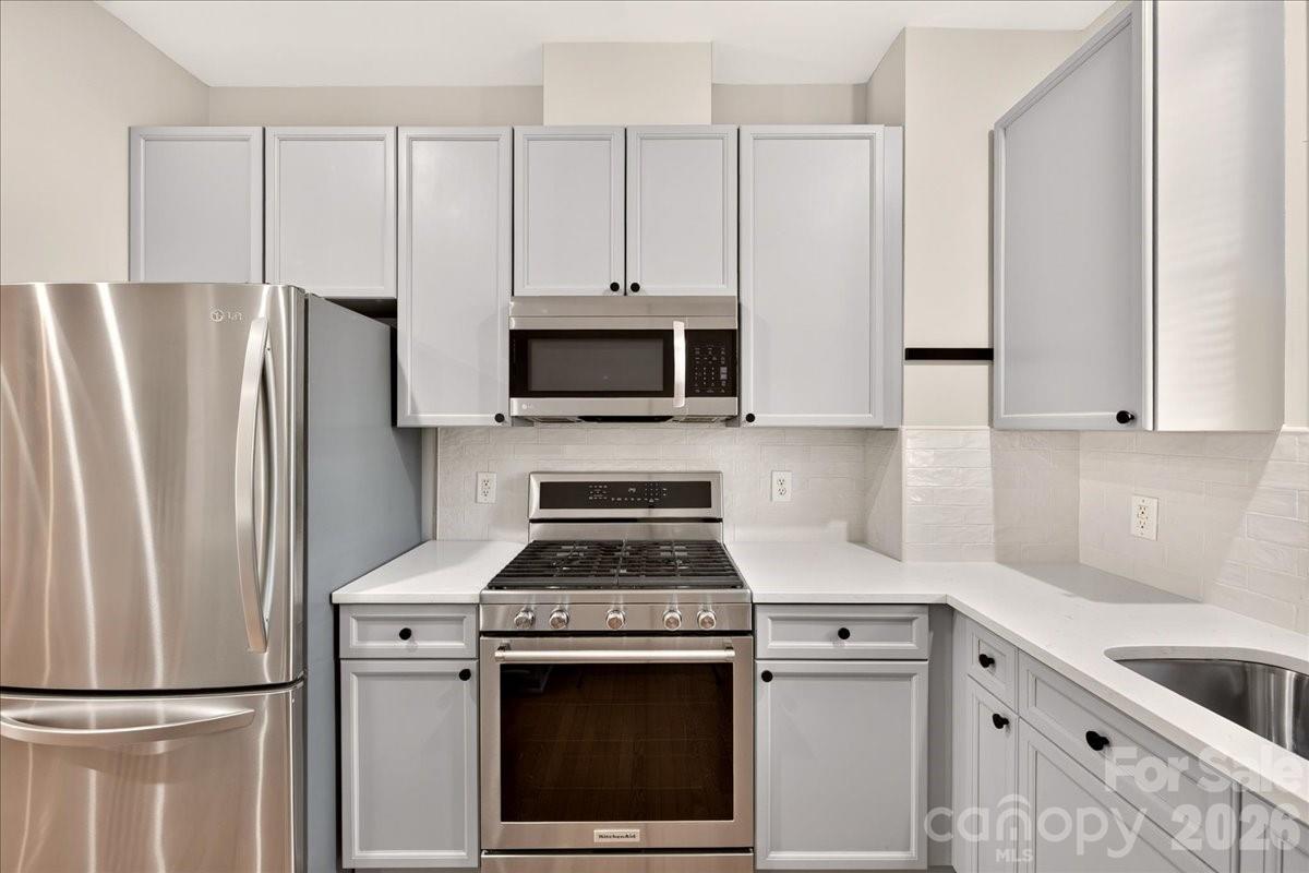 783 Grandin Road — Charlotte