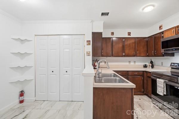 4816 Spring Lake Road — Charlotte