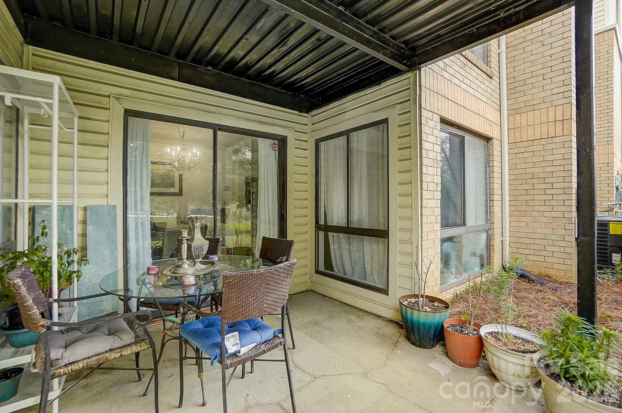 4816 Spring Lake Road — Charlotte