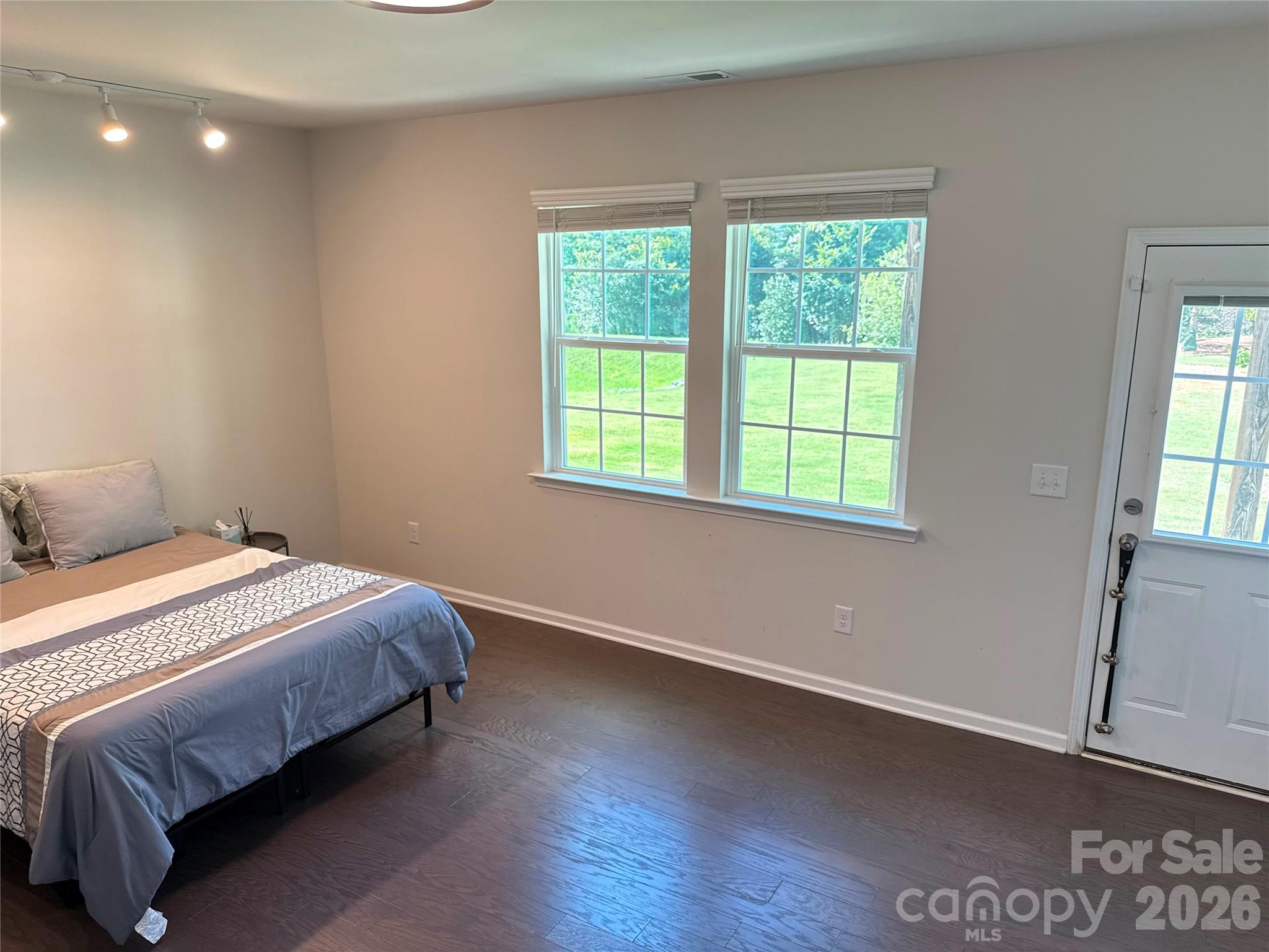 12104 Ardrey Park Drive — Charlotte