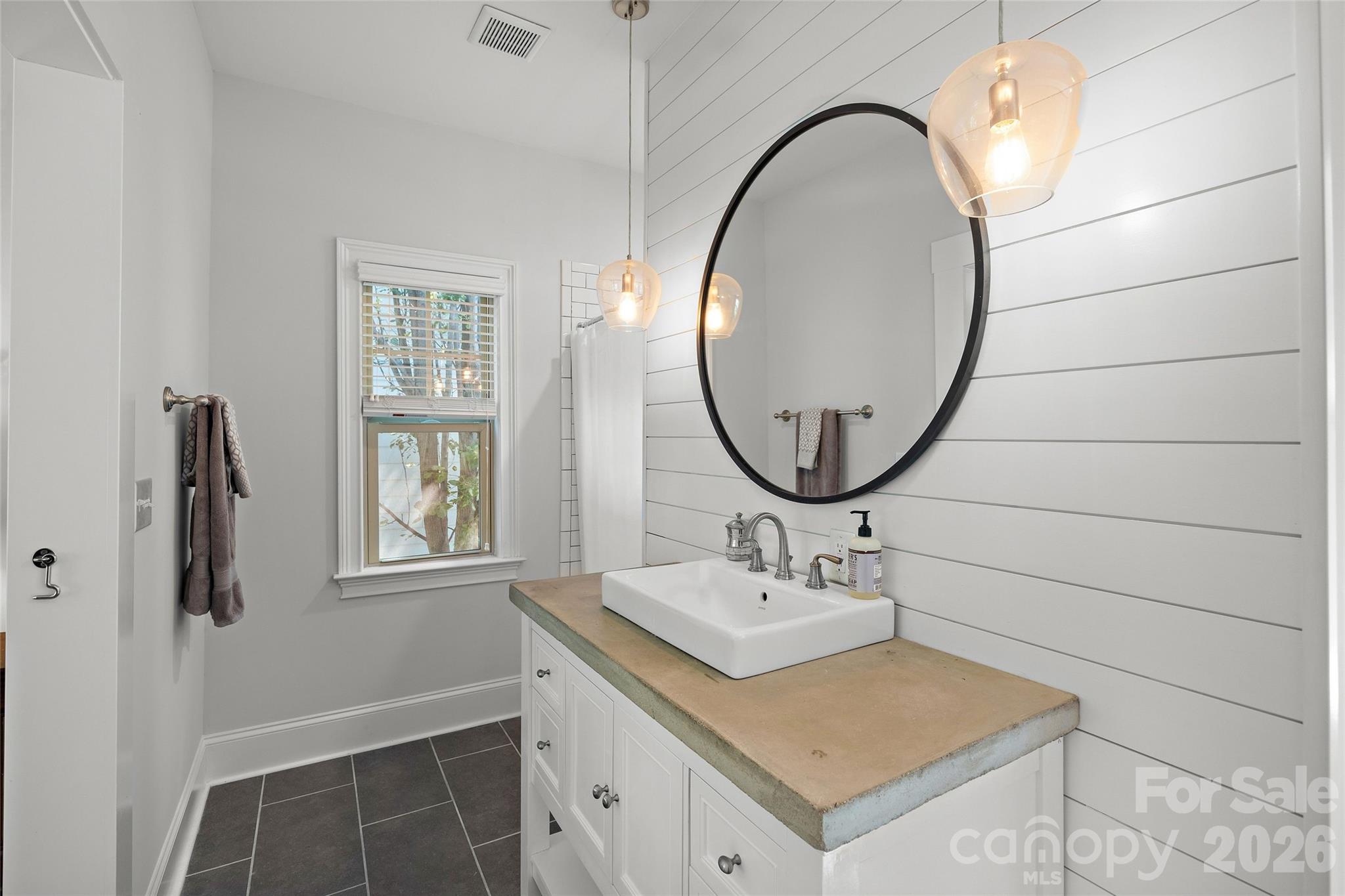 3404 Holt Street — Charlotte
