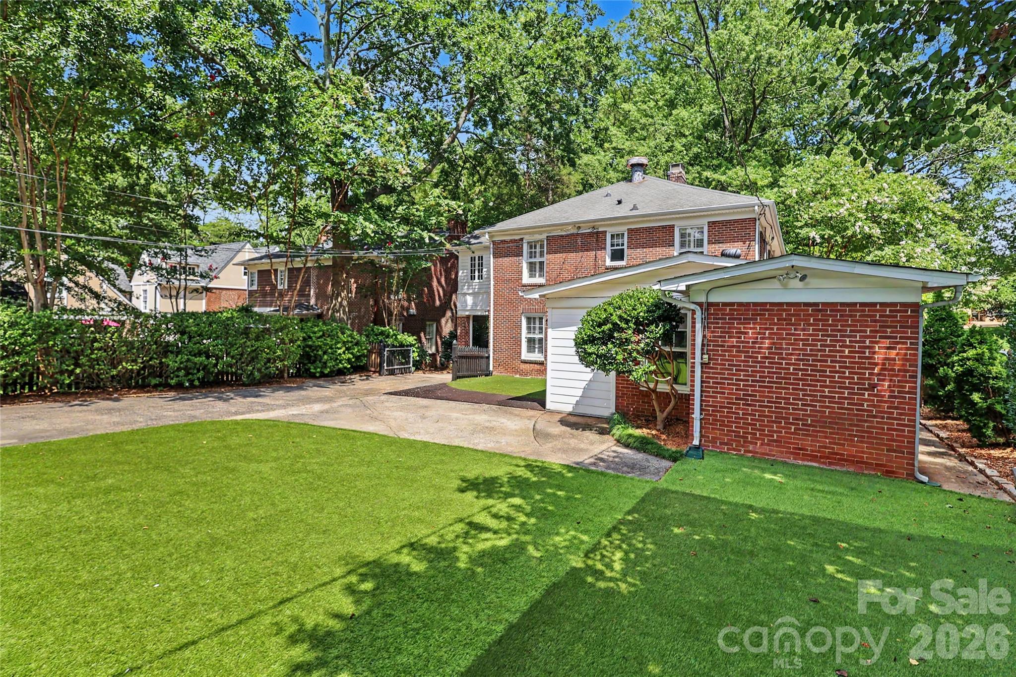 1620 Dilworth Road E — Charlotte