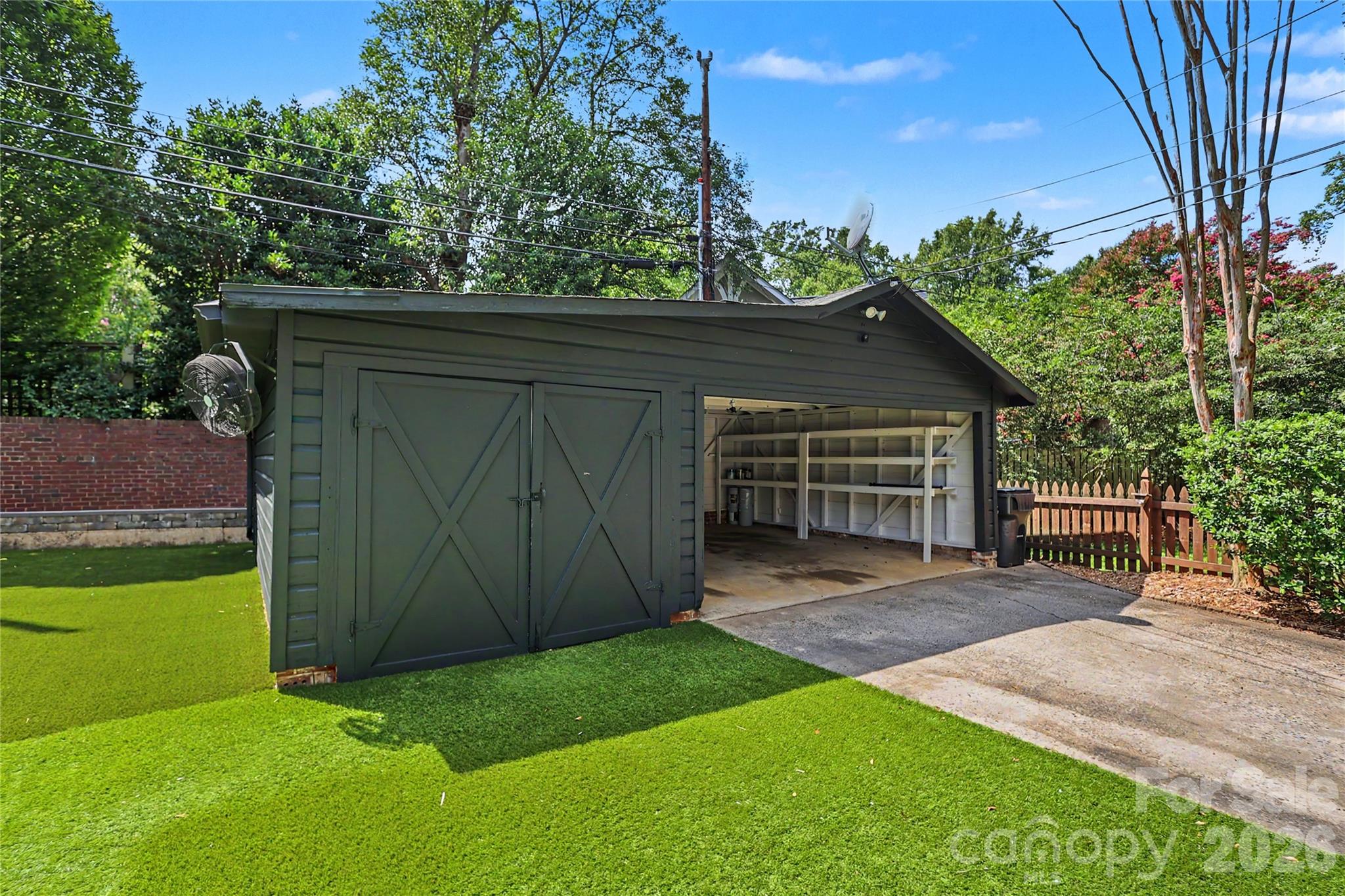 1620 Dilworth Road E — Charlotte