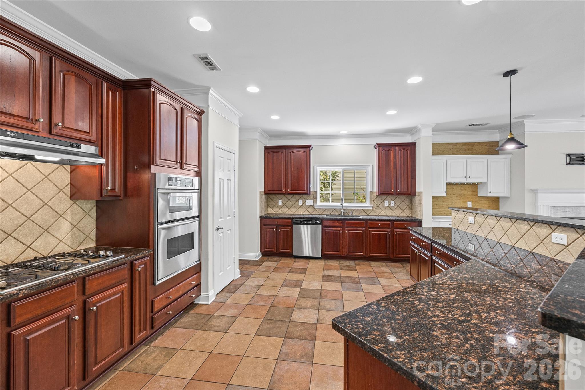 9513 Seamill Road — Charlotte