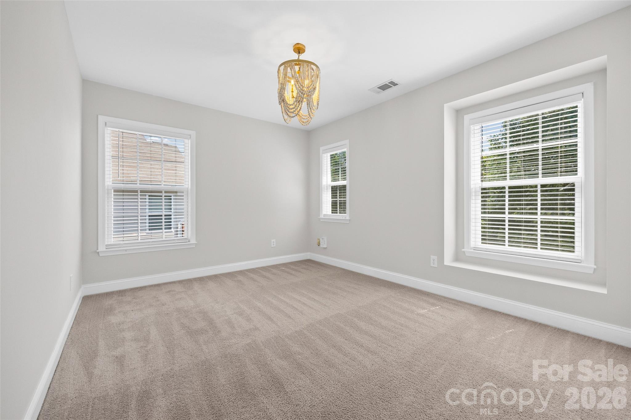 9513 Seamill Road — Charlotte