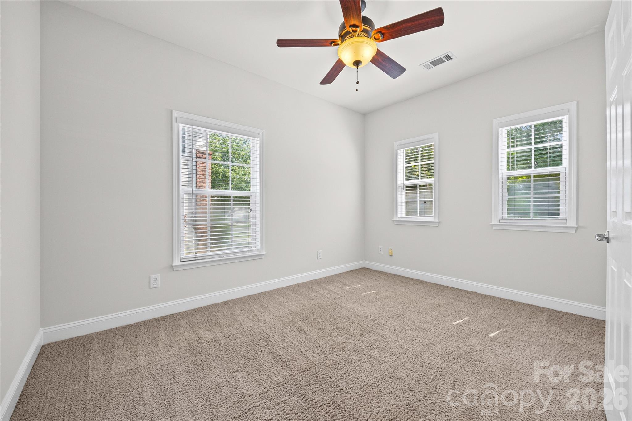 9513 Seamill Road — Charlotte